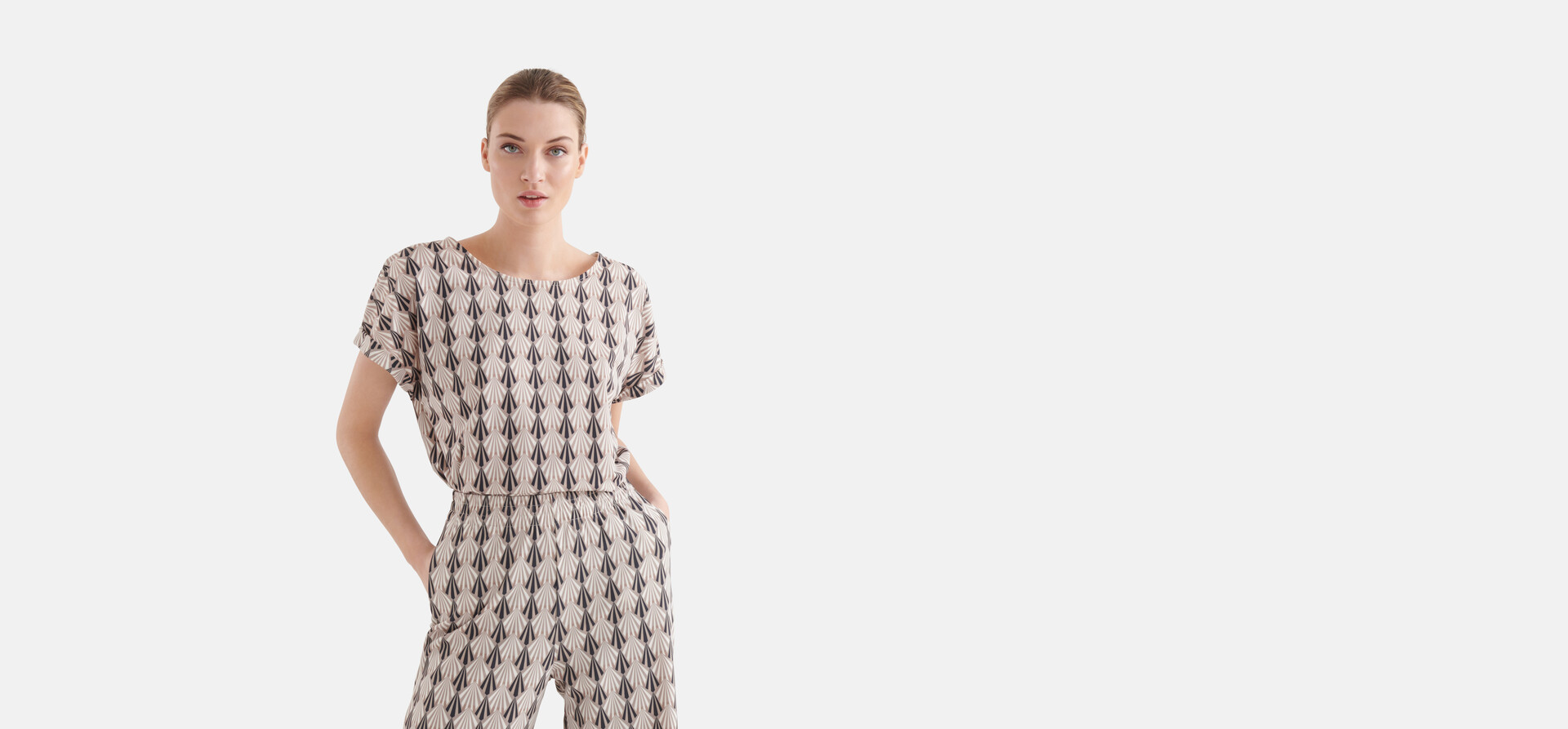 Printed Travel T-shirt By Mieke SHOEBY WOMEN