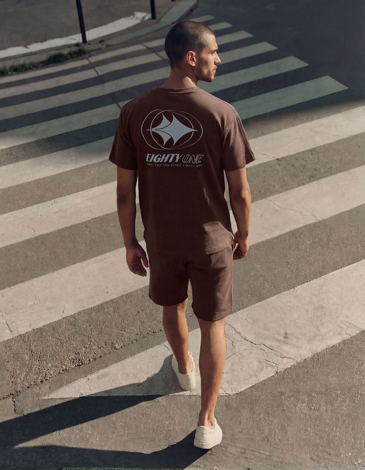 Eighty One Artwork T-shirt Donkerbruin SHOEBY MEN