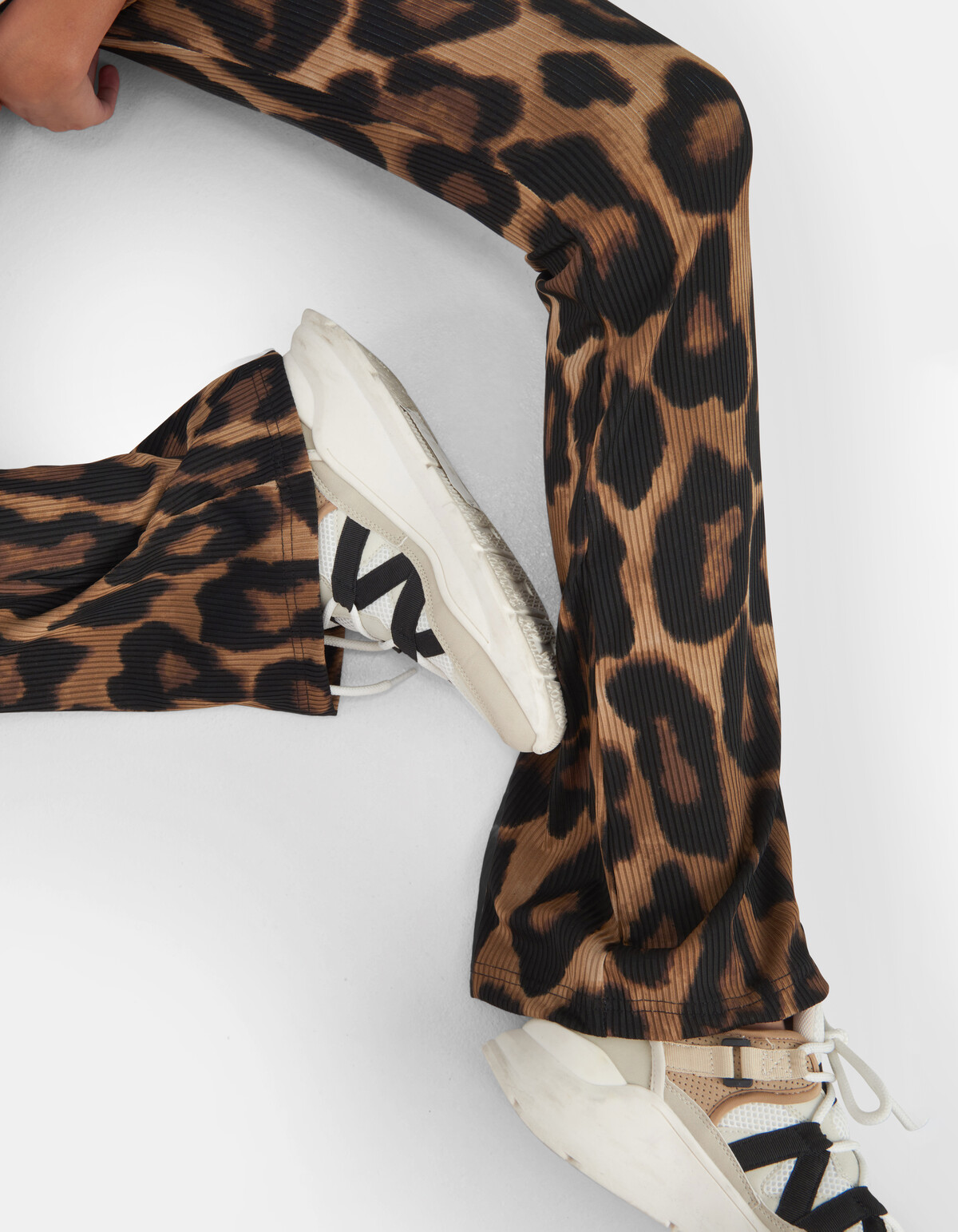 Rib Flare Legging EKSEPT