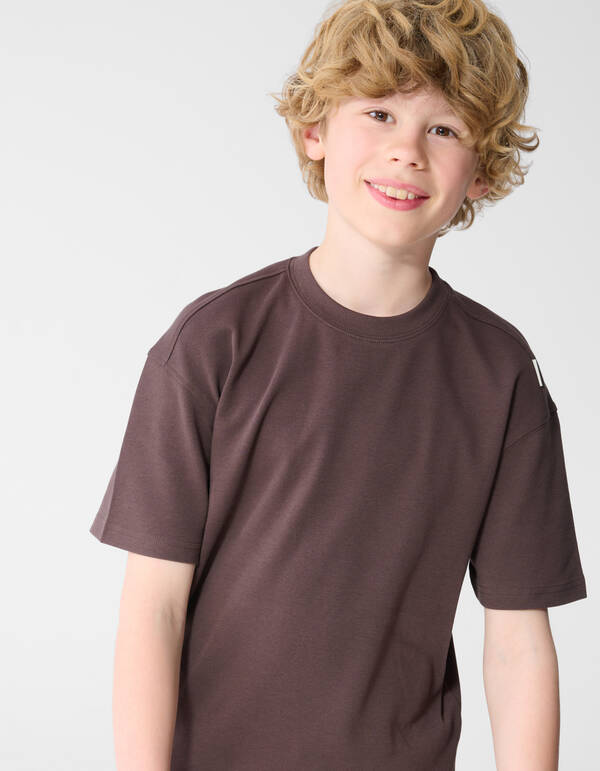 Label T-shirt Donkerbruin SHOEBY BOYS