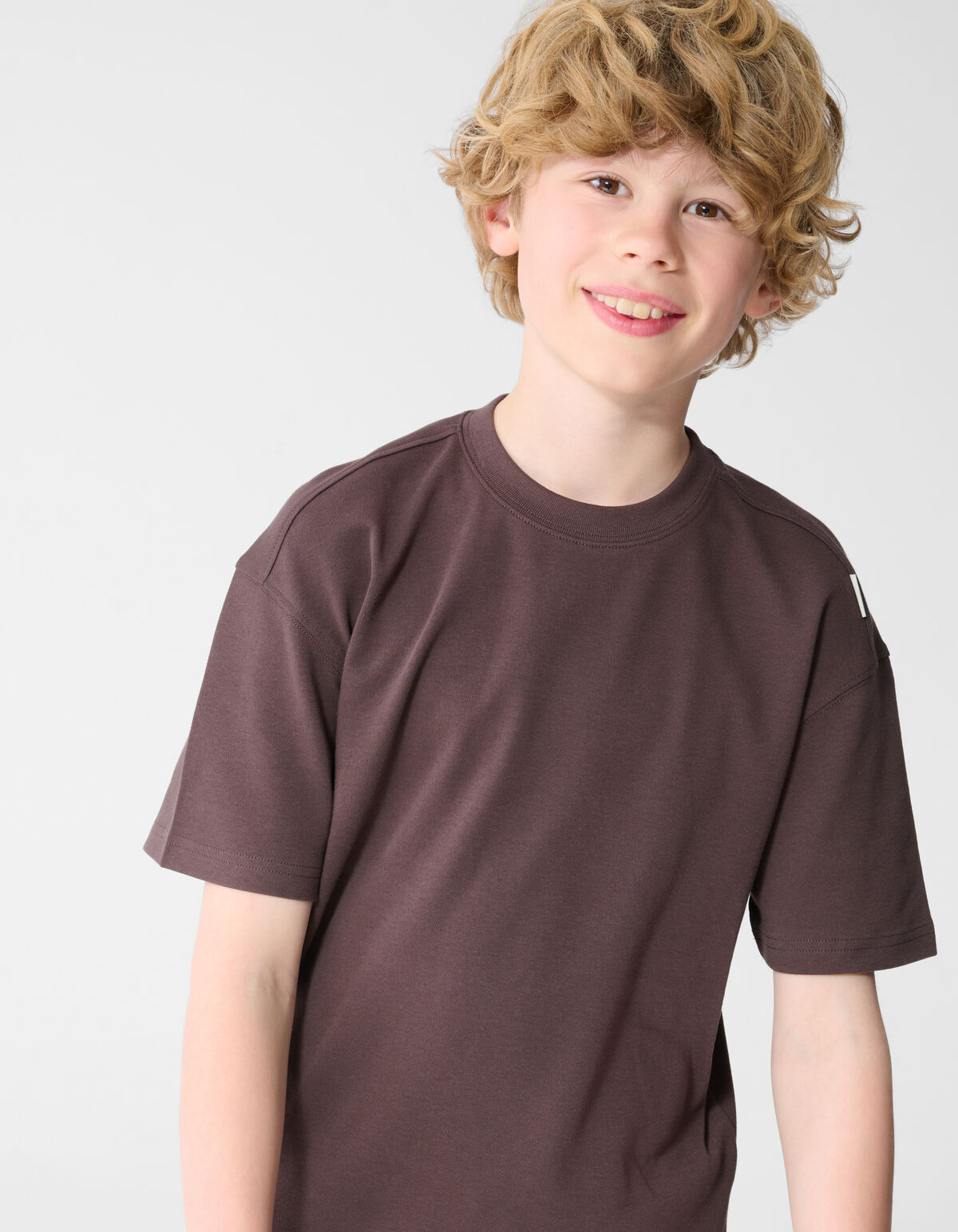 Label T-shirt Donkerbruin SHOEBY BOYS