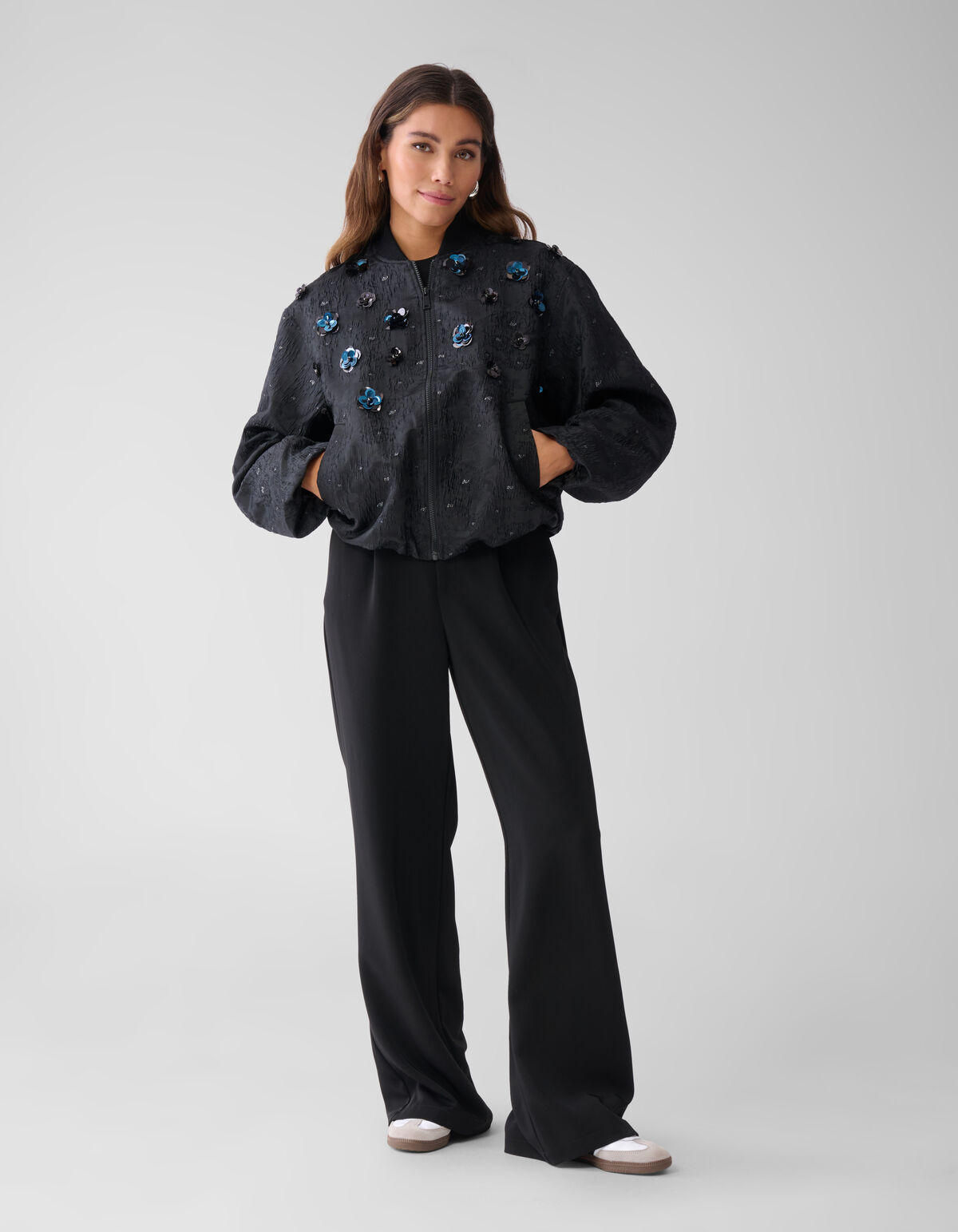 Flower Embellished Bomber Zwart SHOEBY WOMEN