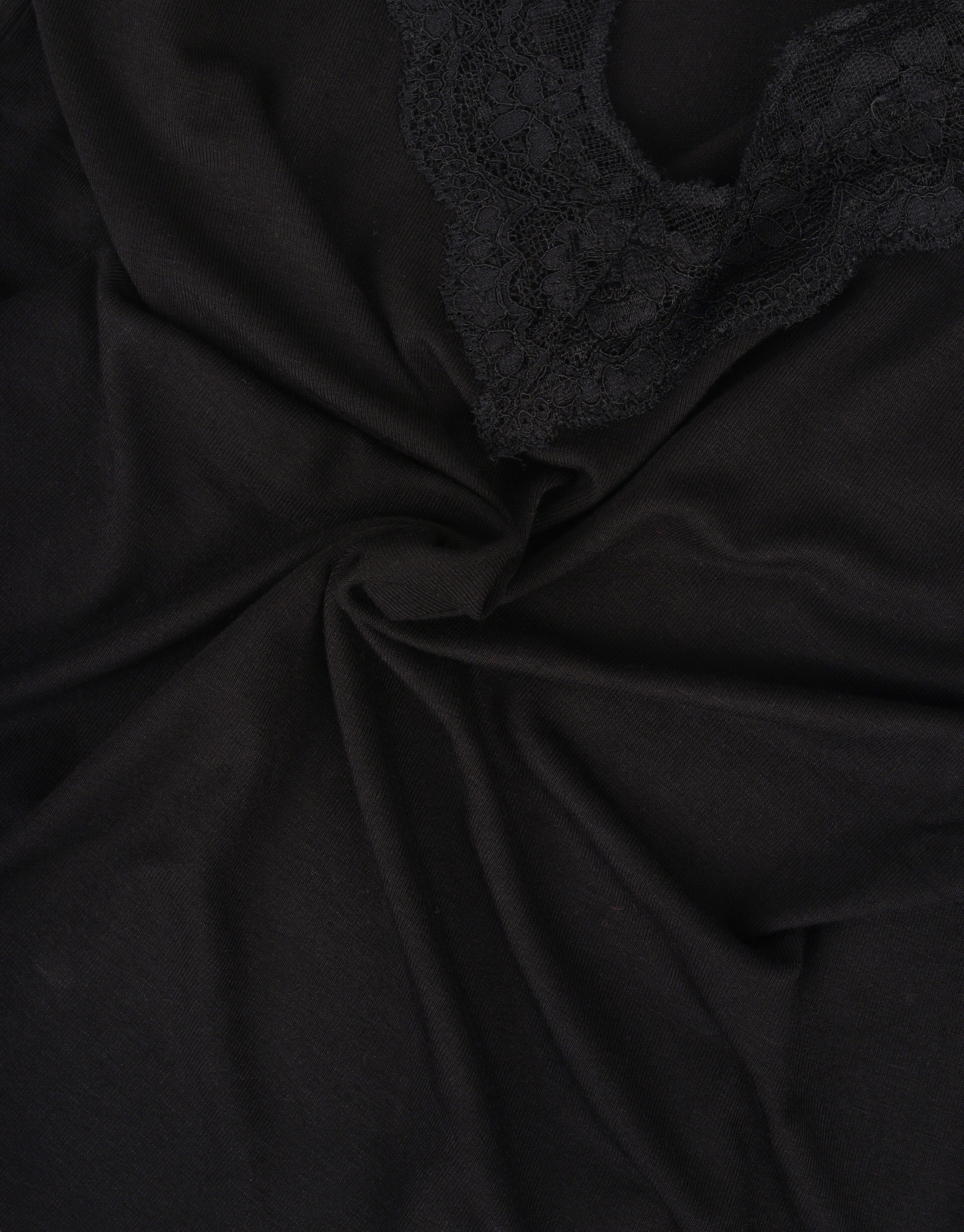 Lacy Singlet EKSEPT