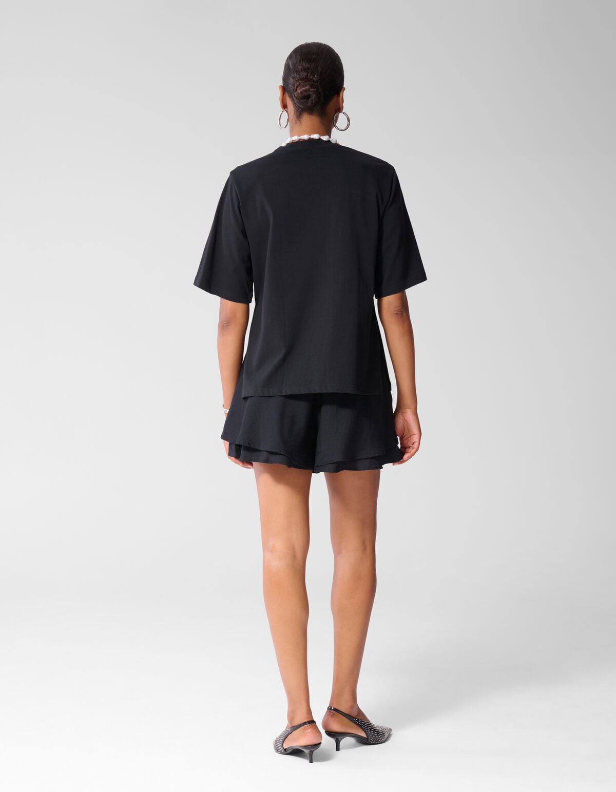 Ruffled Short Zwart SHOEBY WOMEN
