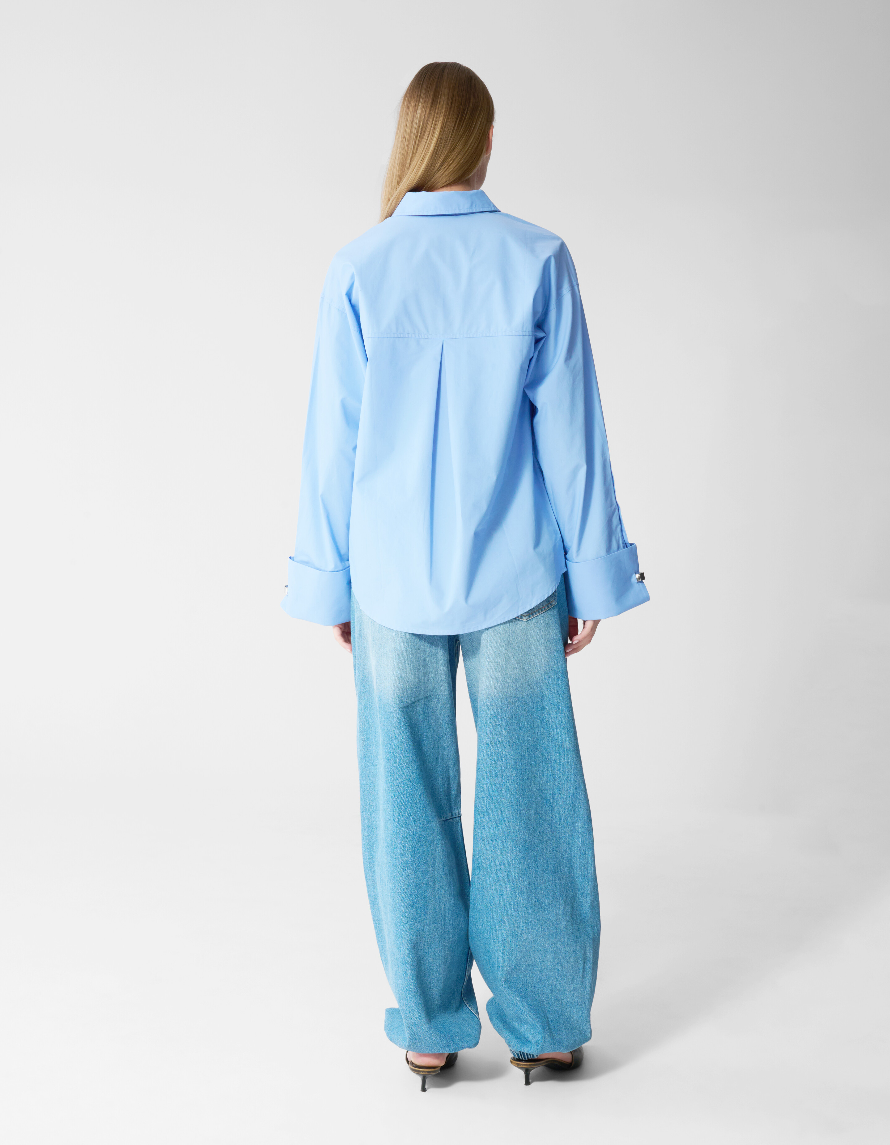 Oversized Ring Cuff Blouse Lichtblauw SHOEBY WOMEN