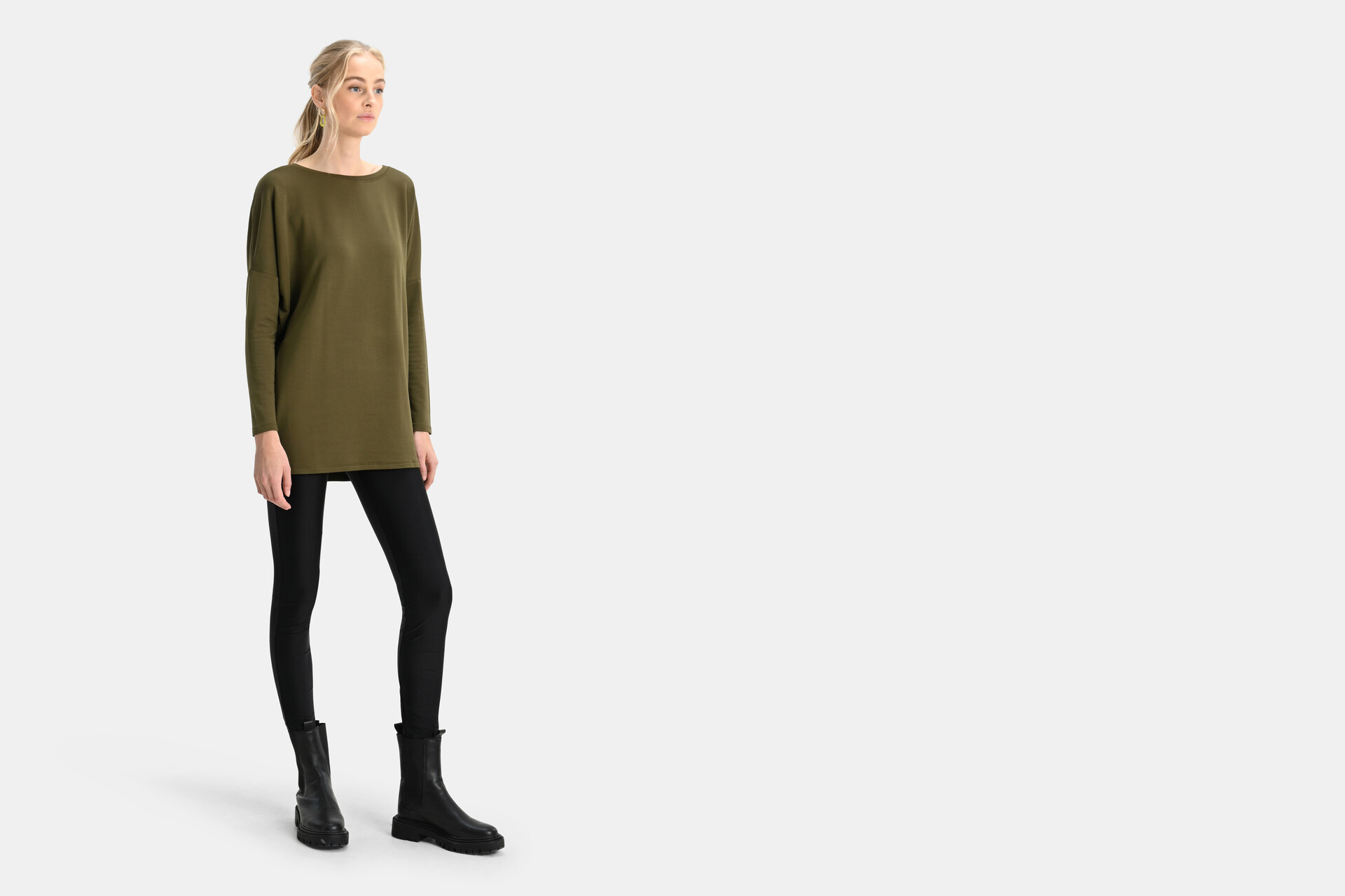 Basis Oversized Top Donkergroen SHOEBY WOMEN