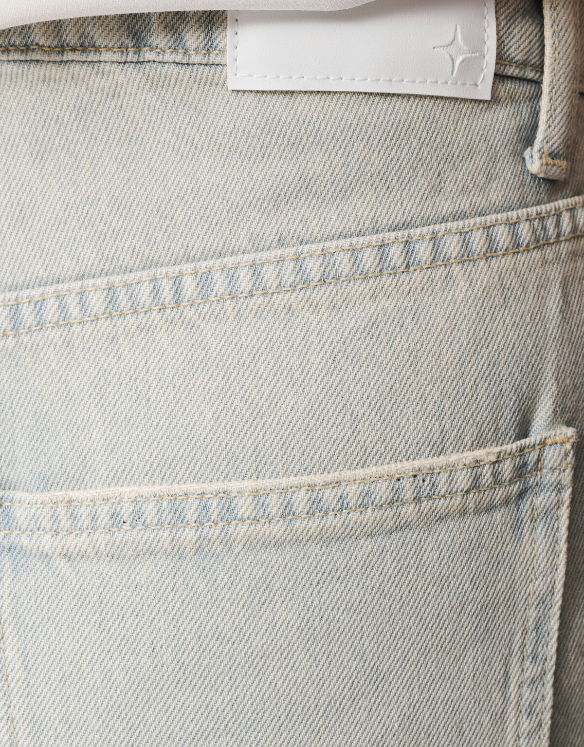 Balloon Fit Jeans Bleached SHOEBY WOMEN