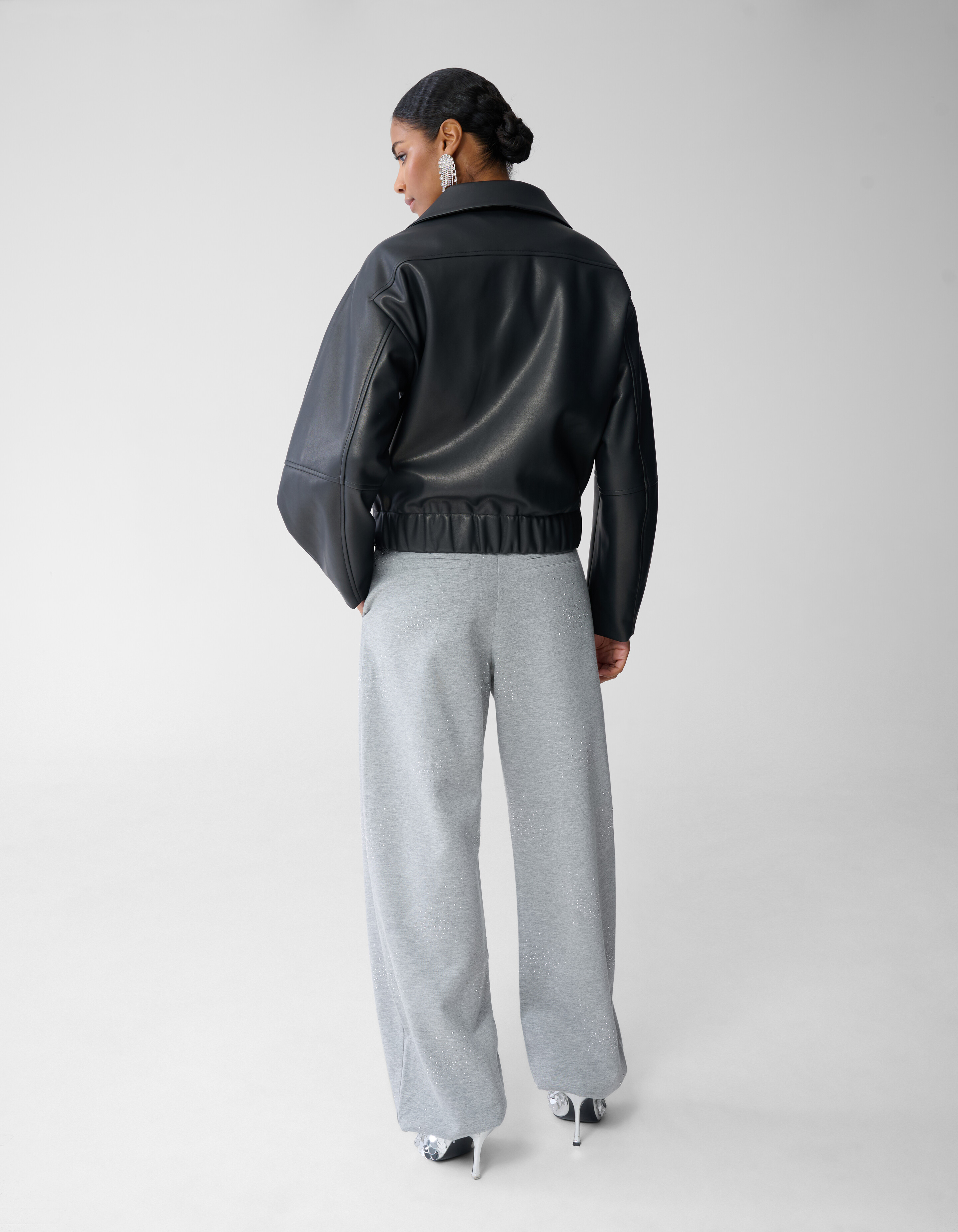 Oversized Vegan Leren Jack Zwart By Fred SHOEBY WOMEN