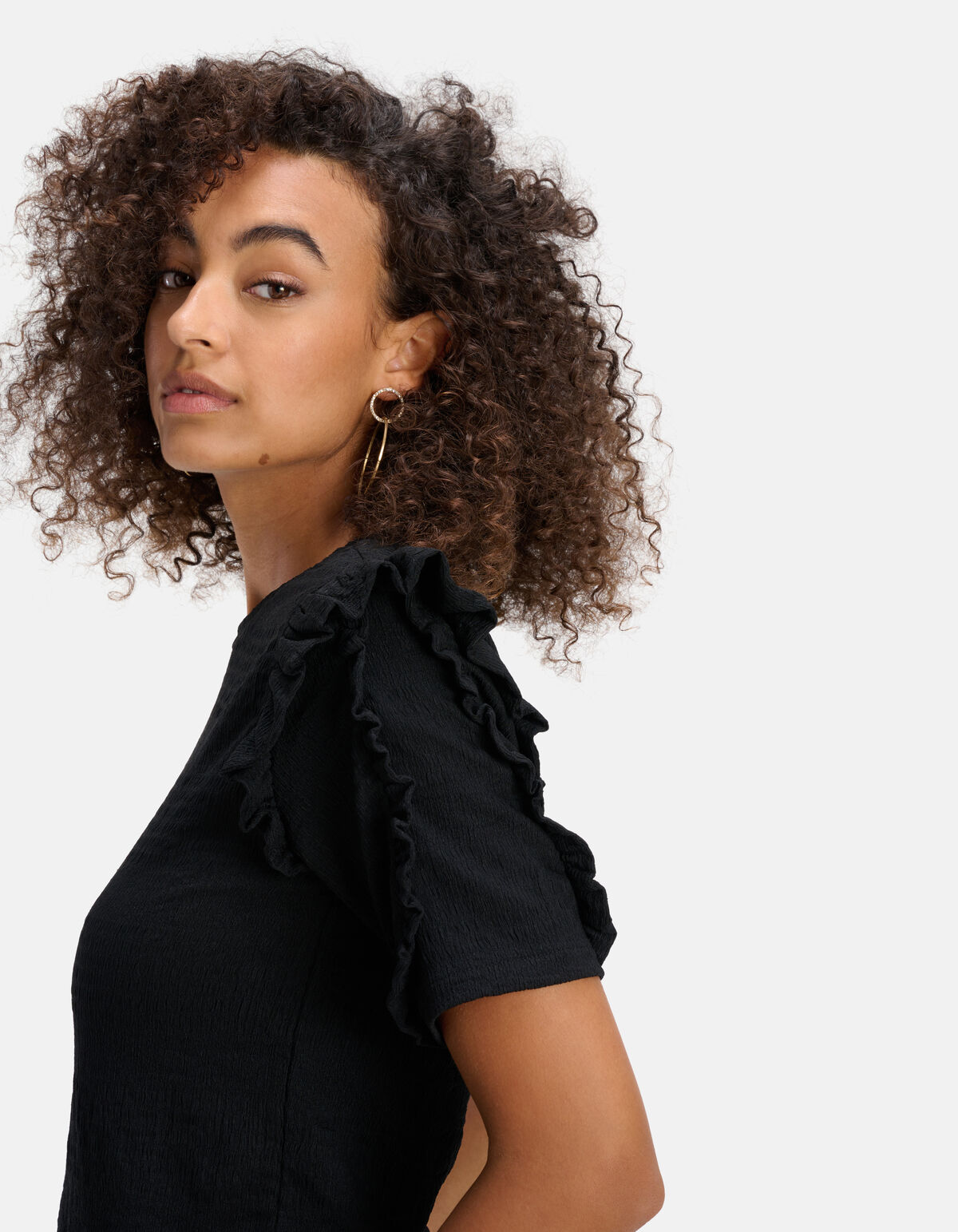 Crinkle Ruffle Top Zwart SHOEBY WOMEN