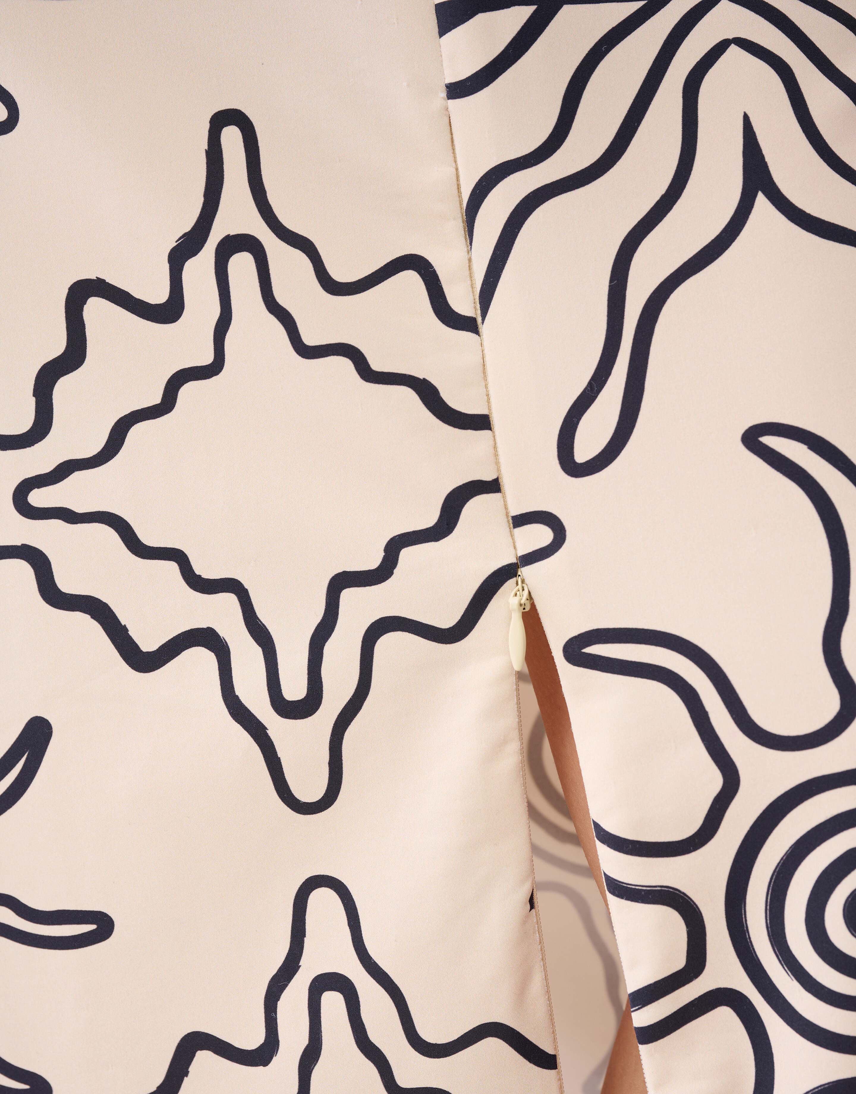 Printed Travel Midi Jurk Gebroken Wit SHOEBY WOMEN