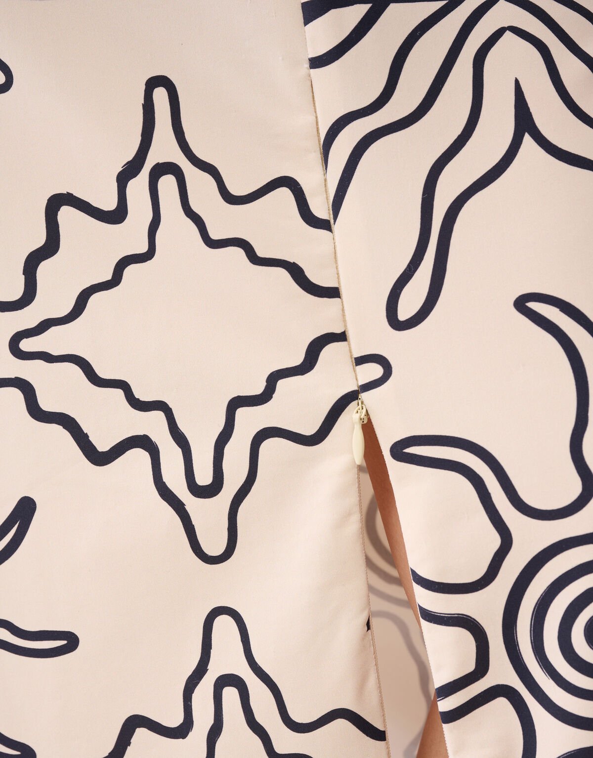 Printed Travel Midi Jurk Gebroken Wit SHOEBY WOMEN
