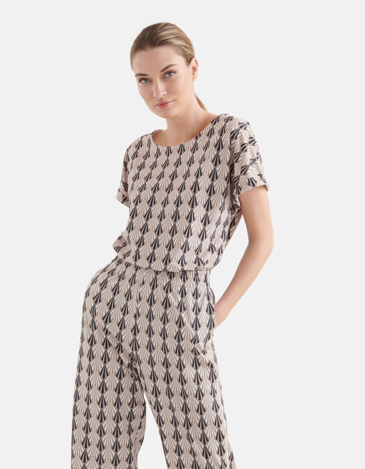 Printed Travel T-shirt By Mieke SHOEBY WOMEN