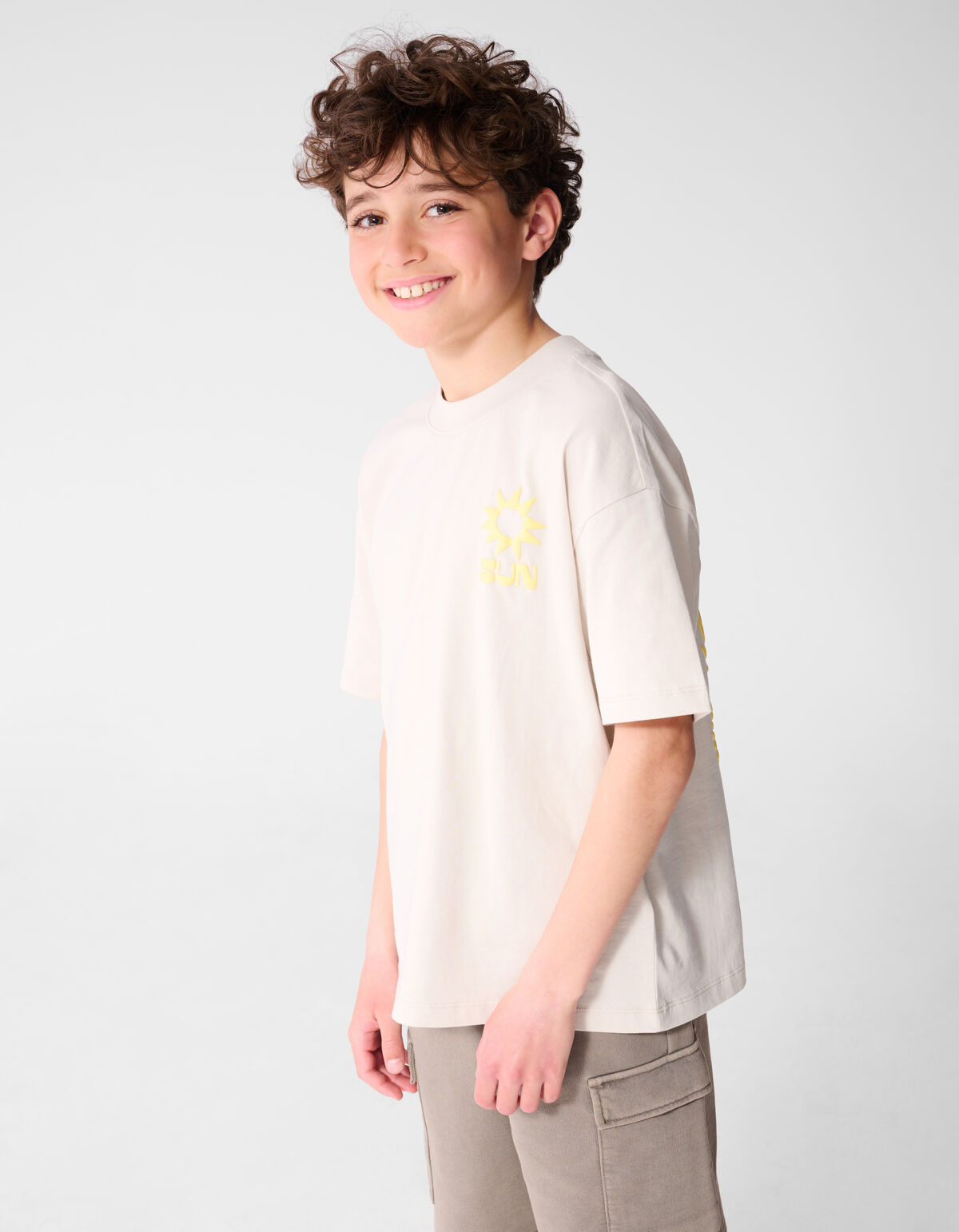 Oversized Sun Artwork T-shirt Beige SHOEBY BOYS