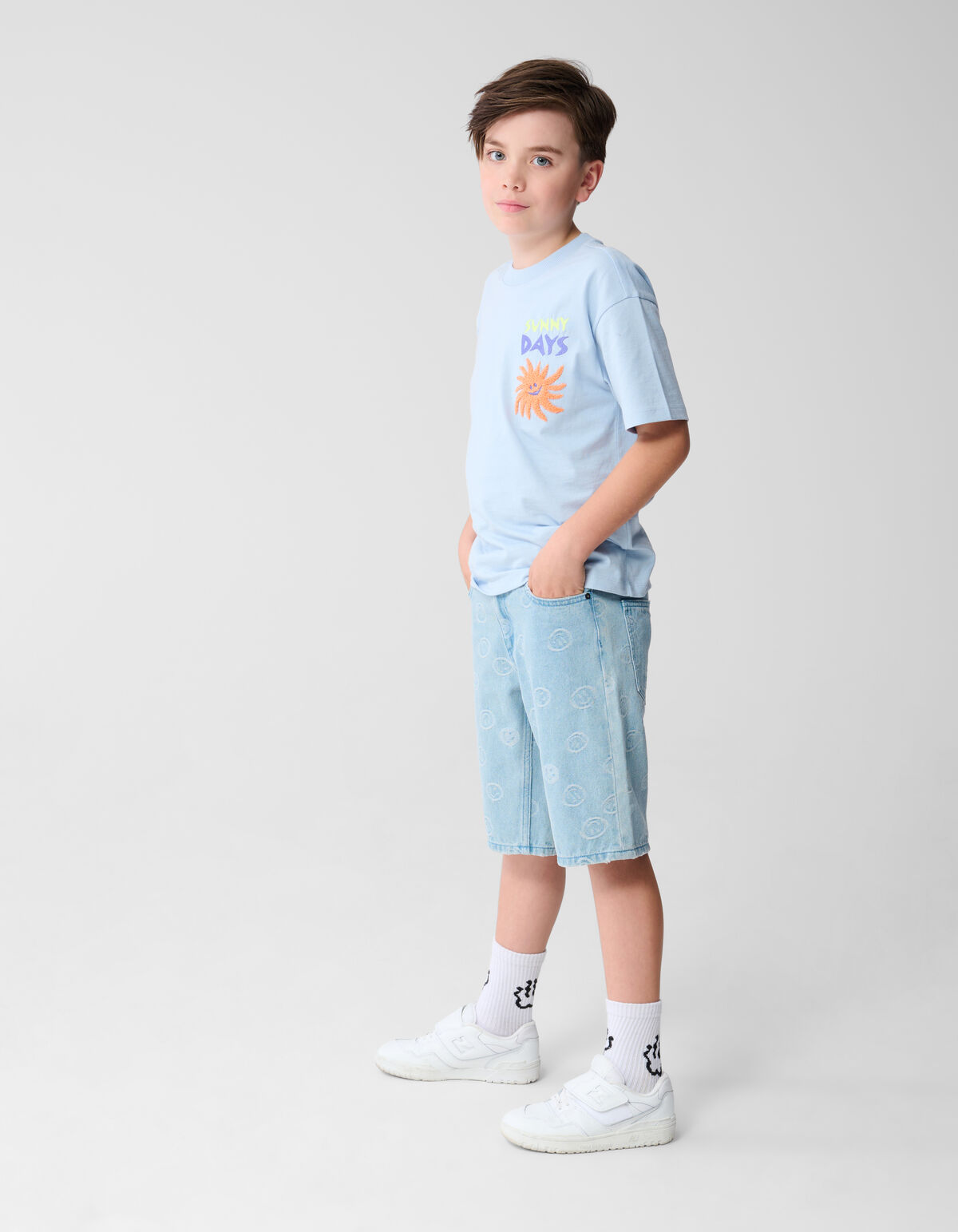 Sunny Days Artwork T-shirt Lichtblauw SHOEBY BOYS