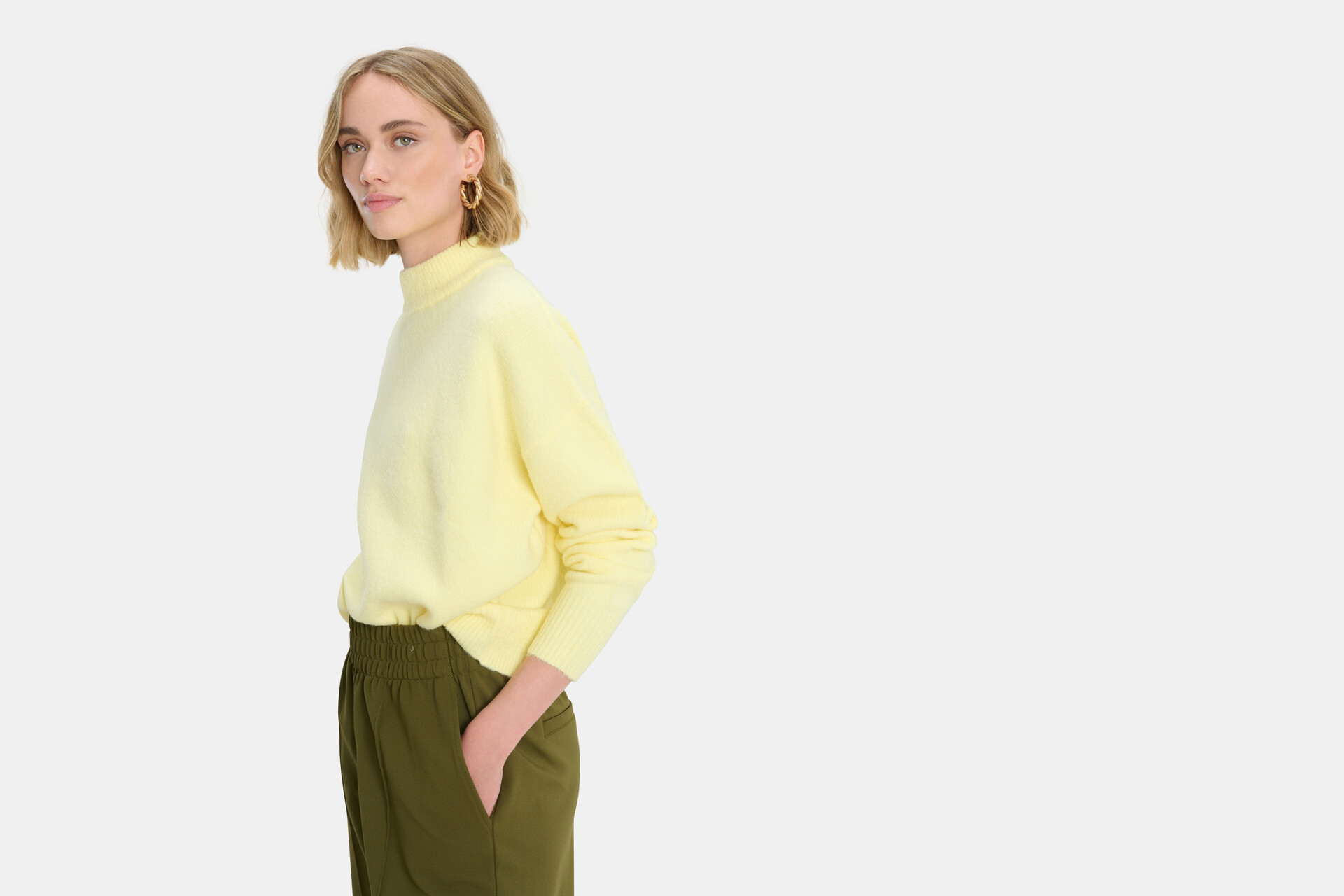 Solid Pullover SHOEBY WOMEN