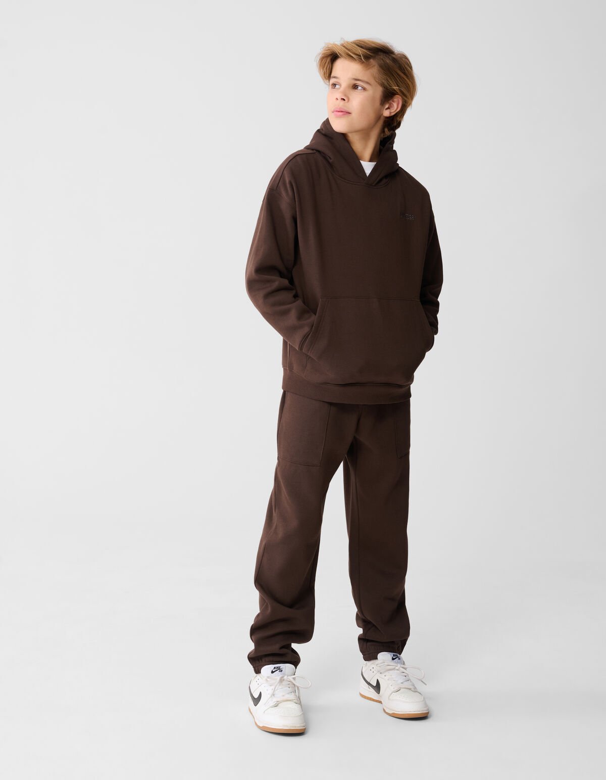 Chill Artwork Hoodie Donkerbruin SHOEBY BOYS