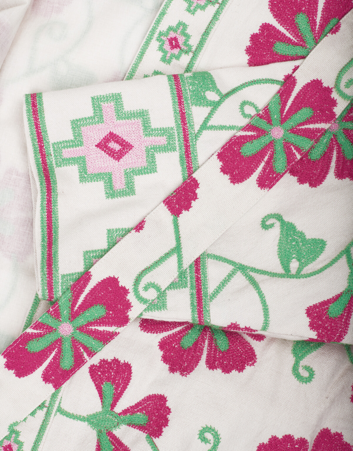 Embroidery Kimono By Lonneke EKSEPT