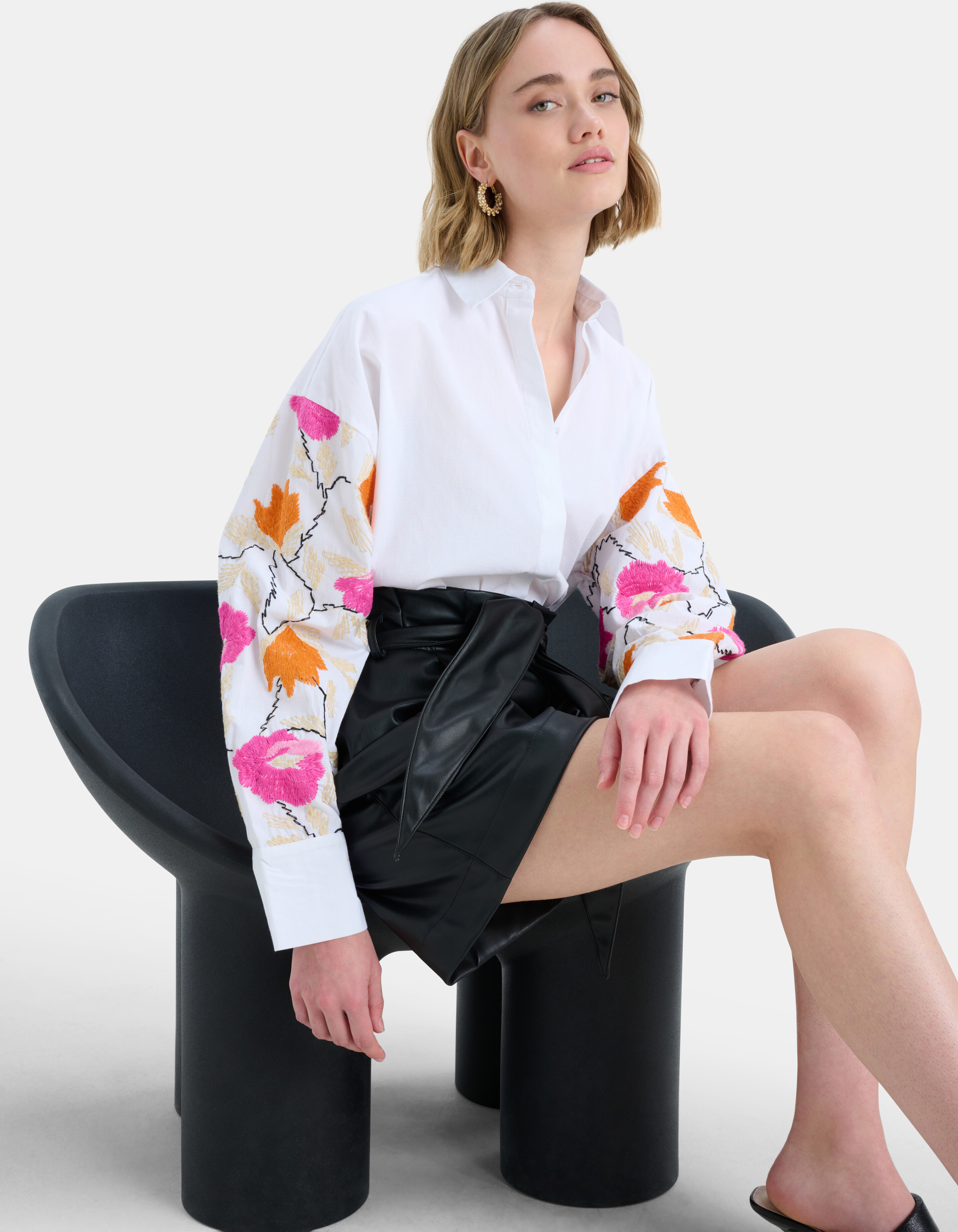 Embro Sleeve Blouse EKSEPT