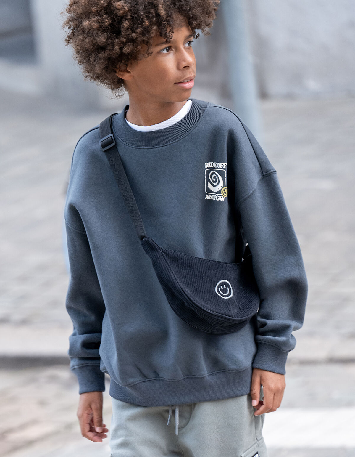 Pow Artwork Sweater Donkergroen SHOEBY BOYS