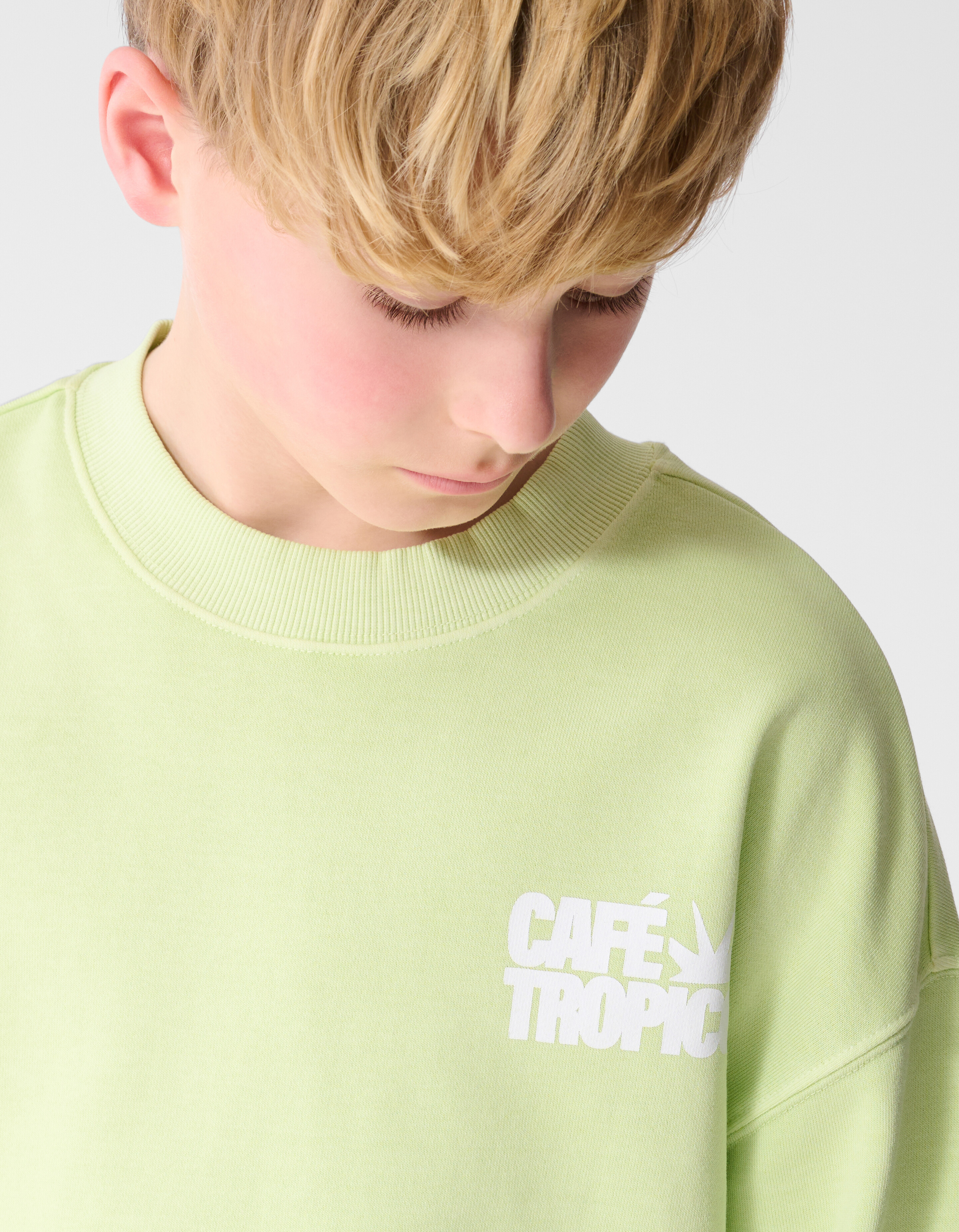 Caf&eacute; Tropico Artwork Sweater Lichtgroen SHOEBY BOYS