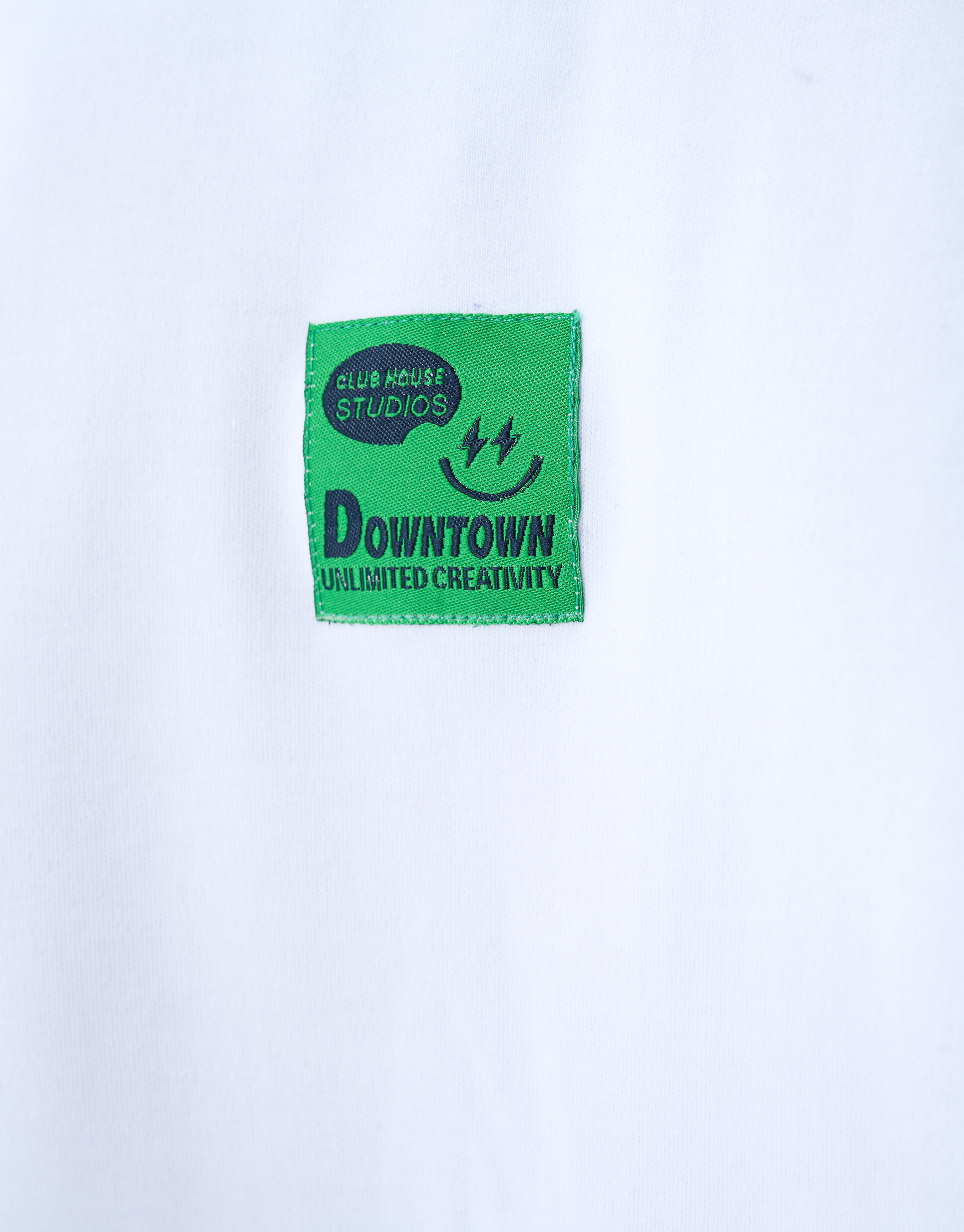 Downtown Artwork T-shirt Wit SHOEBY BOYS