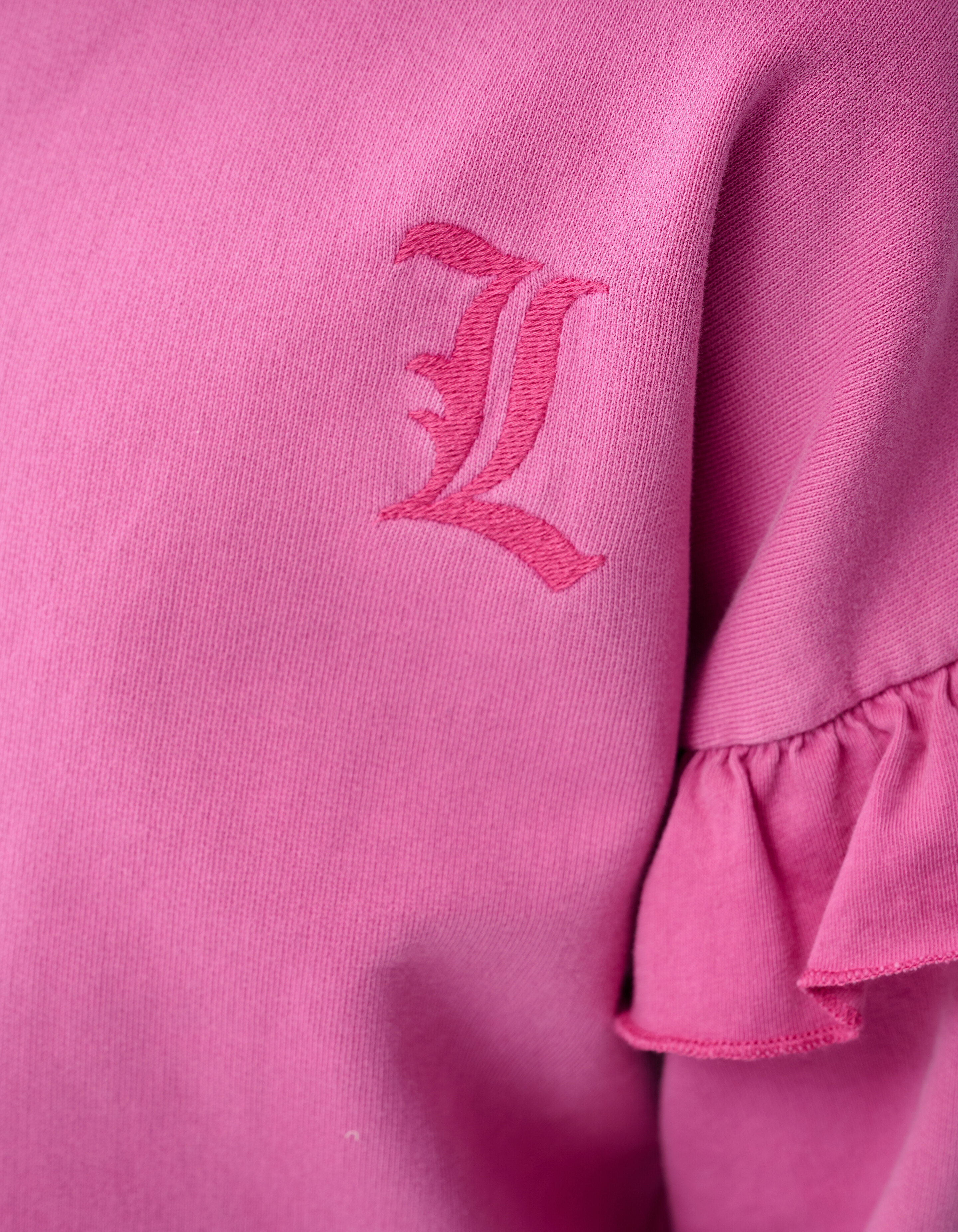 Ruffle Logo Sweater Roze By Lizzy SHOEBY GIRLS