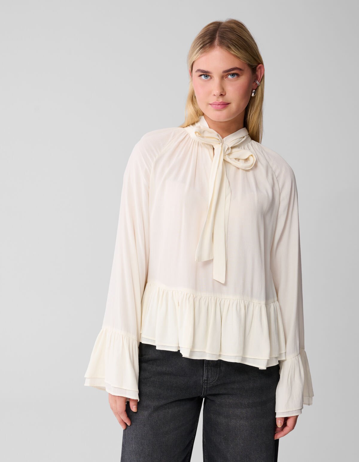 Volant Blouse Gebroken Wit SHOEBY WOMEN
