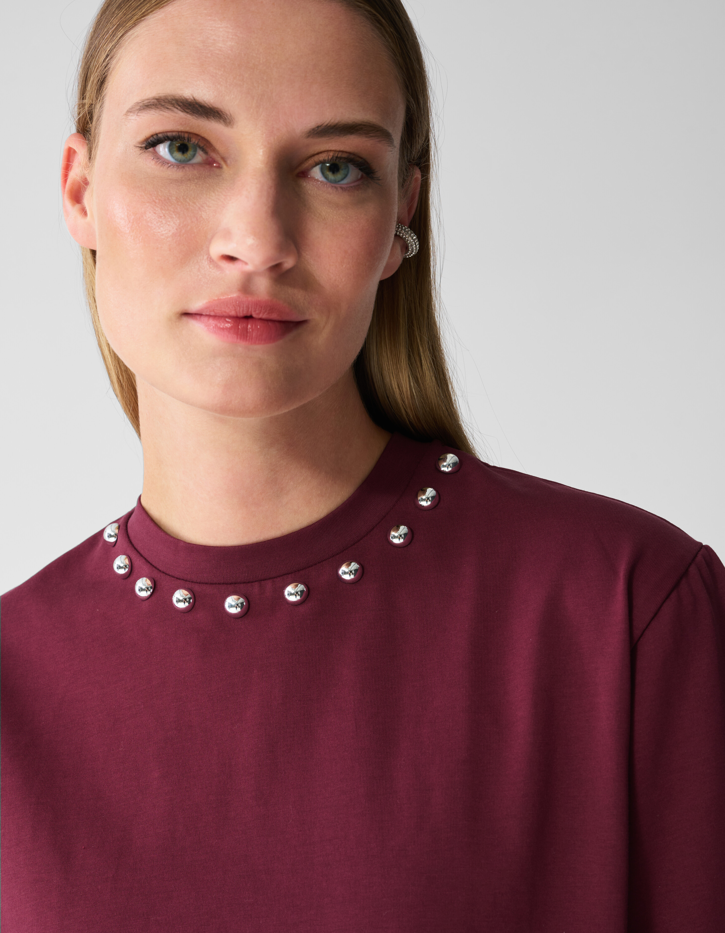 Studded T-shirt Donkerrood SHOEBY WOMEN
