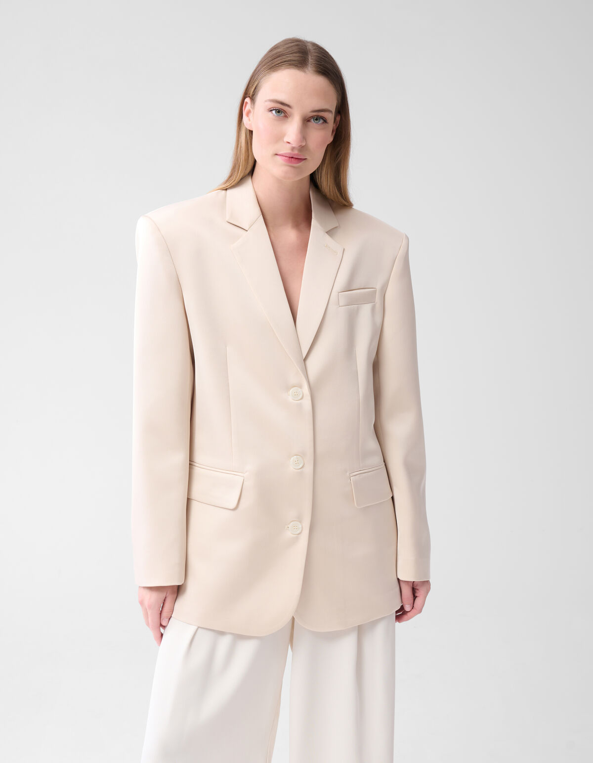 Satijnen Oversized Blazer Gebroken Wit By Lonneke SHOEBY WOMEN