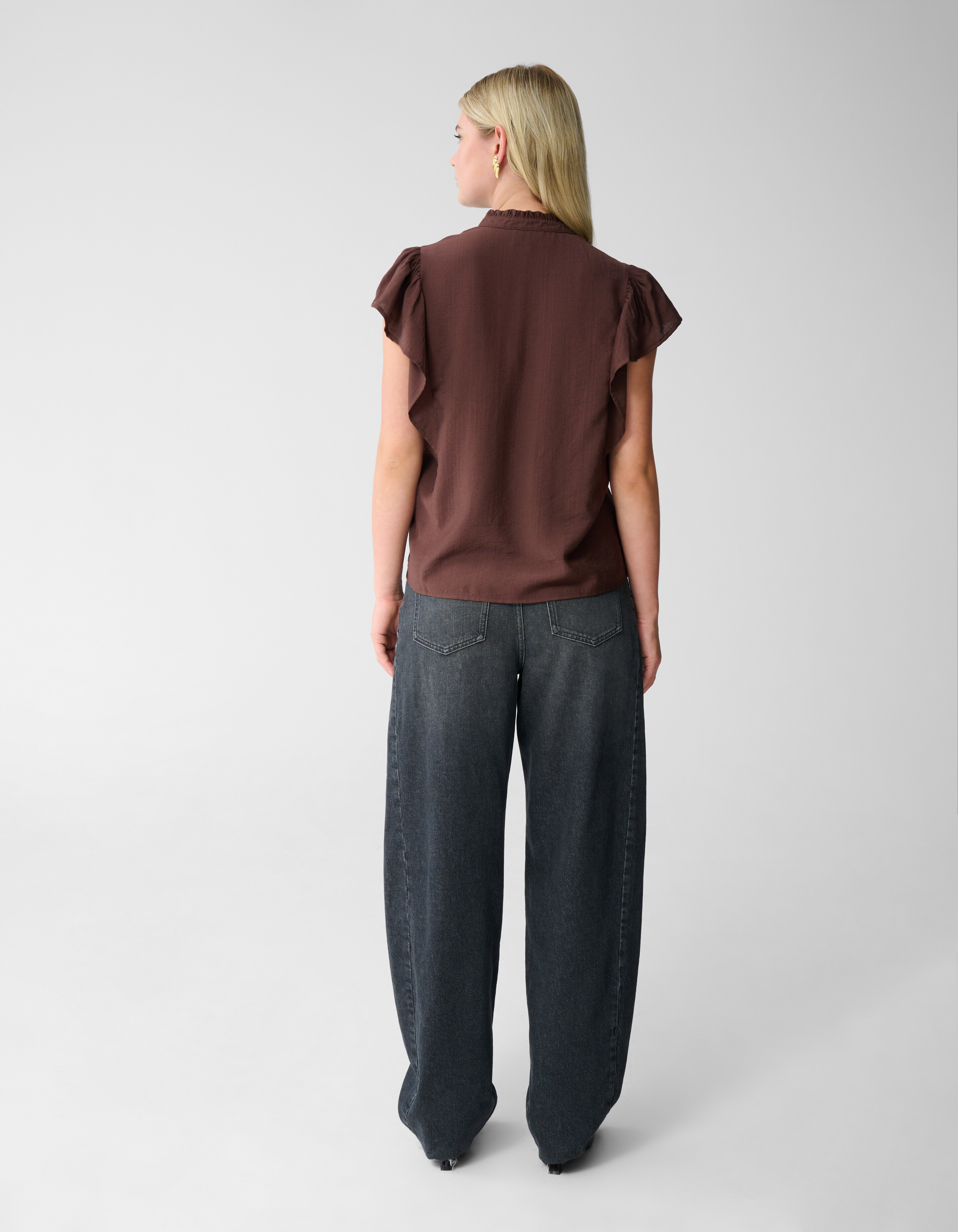 Ruffle Top Bruin SHOEBY WOMEN