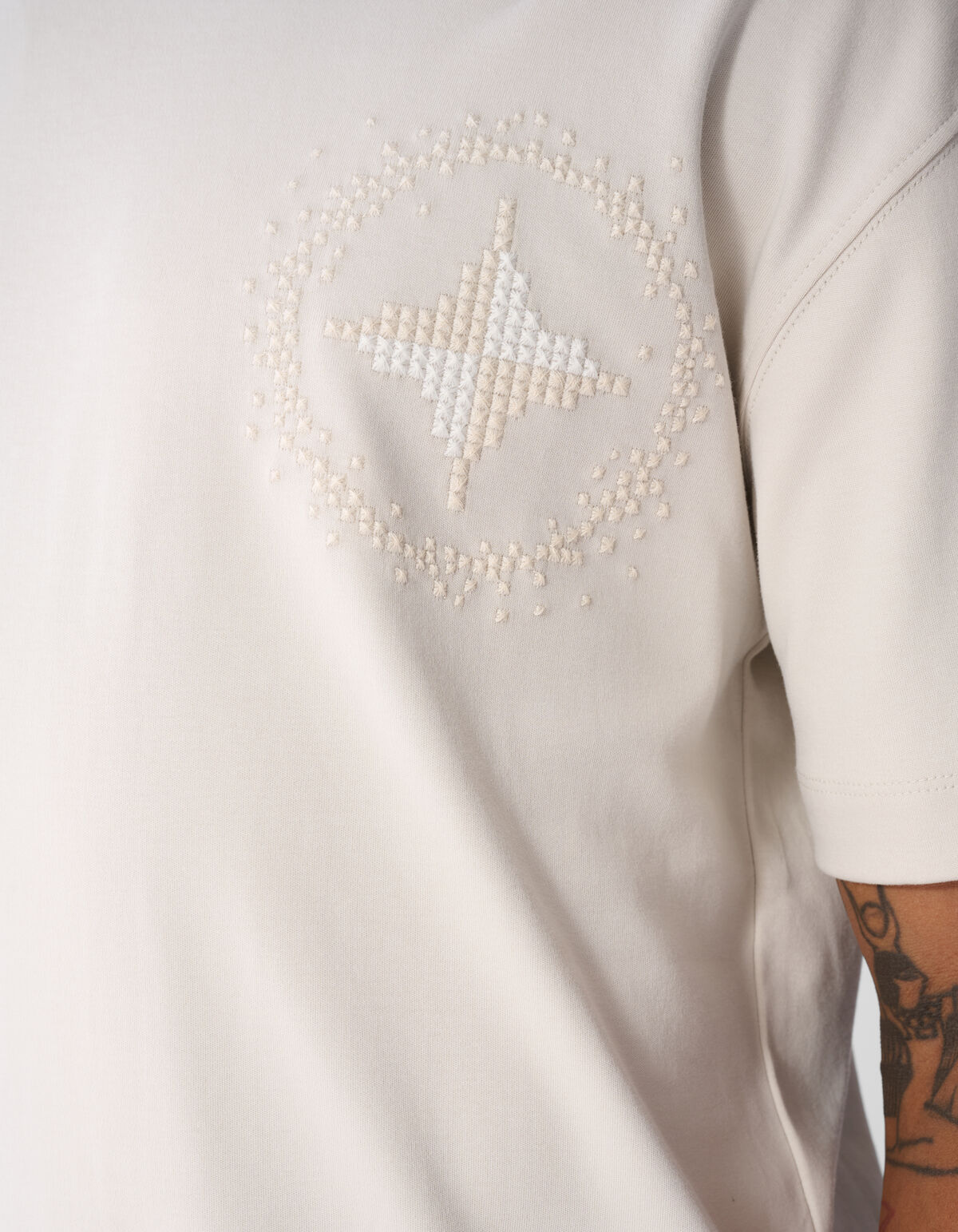 Embroidery Logo T-shirt Beige SHOEBY MEN