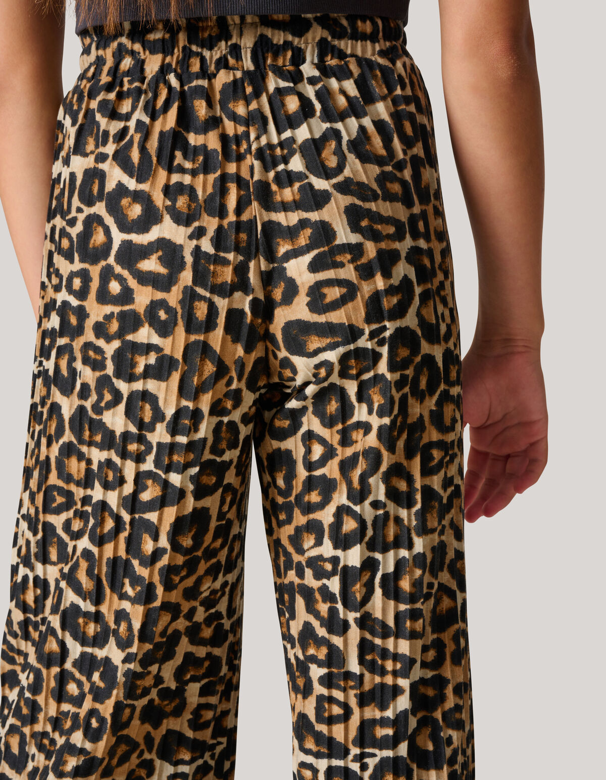 Leopard Pliss&eacute; Broek SHOEBY GIRLS
