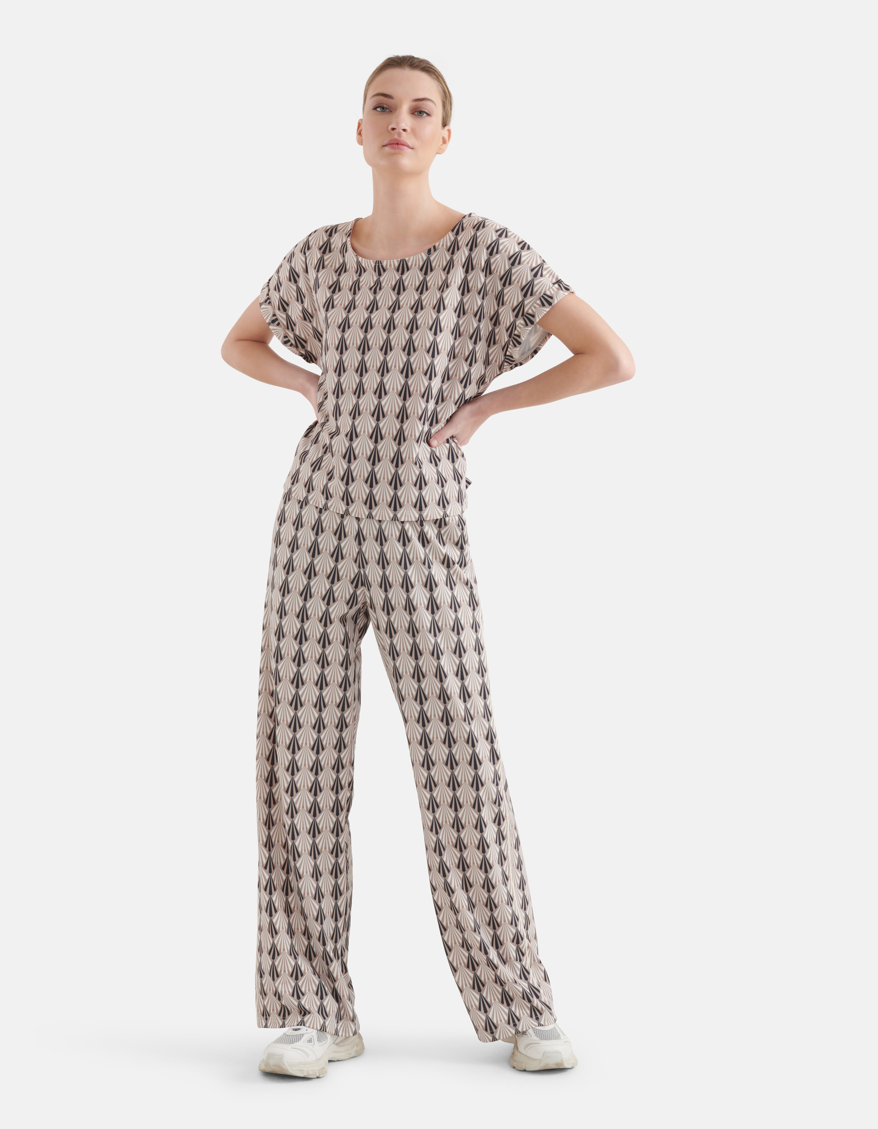 Printed Travel T-shirt By Mieke SHOEBY WOMEN