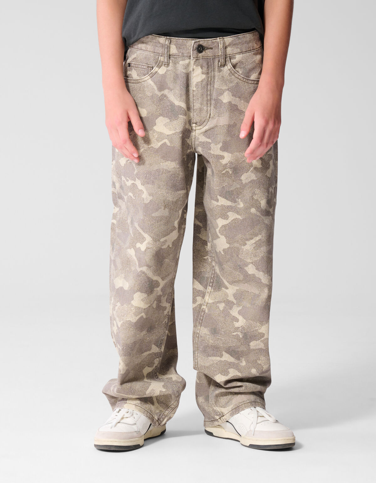 Camo Baggy Fit Jeans Lichtbruin SHOEBY BOYS