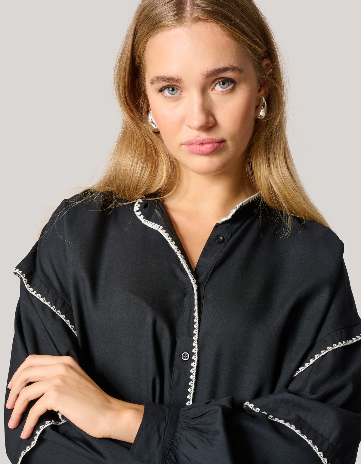 Embroidery Blouse Zwart SHOEBY WOMEN