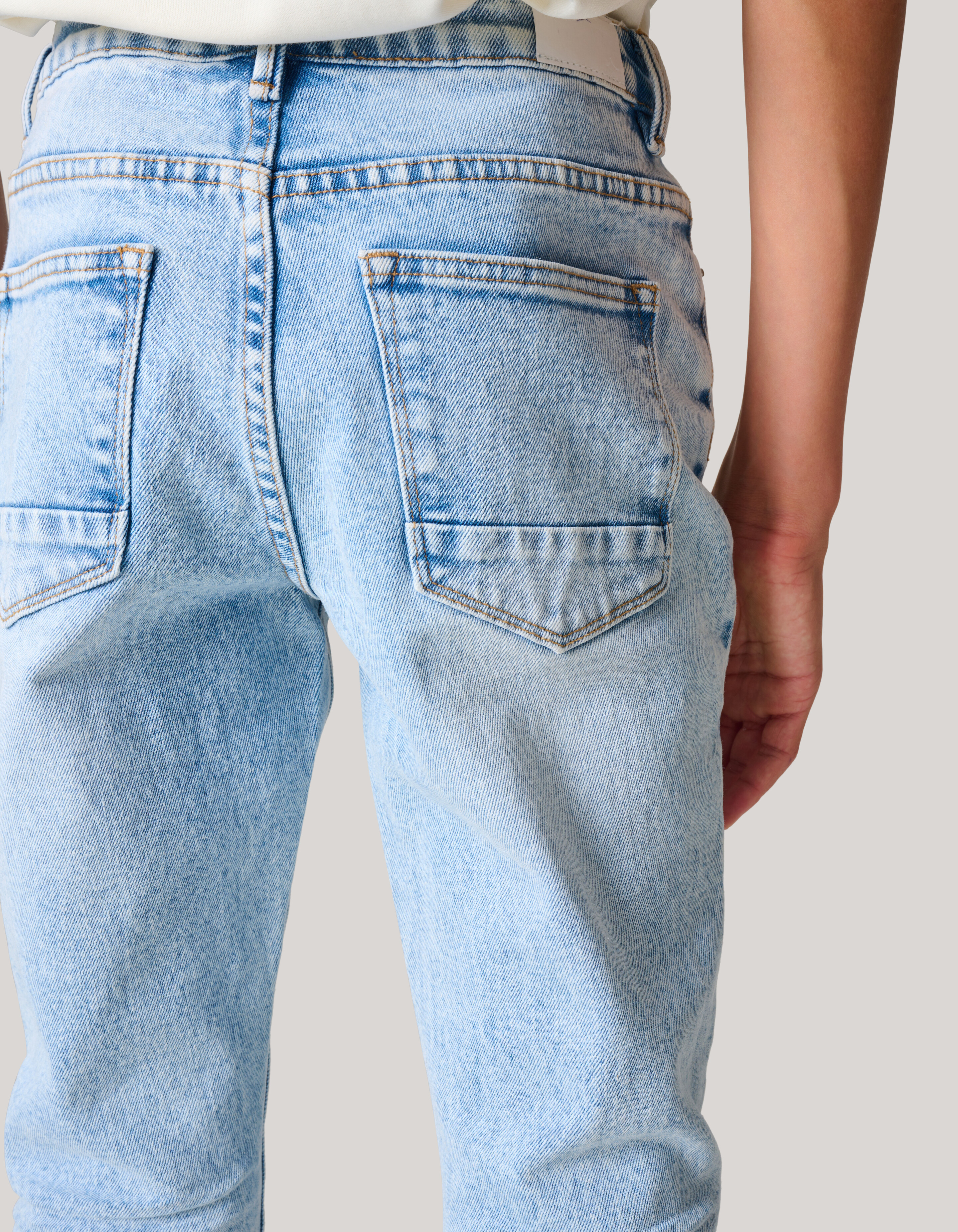 Tapered Jeans Bleached SHOEBY BOYS