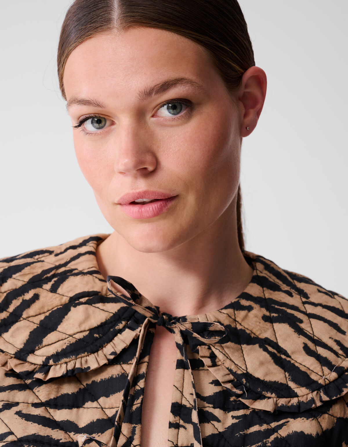 Tiger Collar Jacket Bruin SHOEBY WOMEN