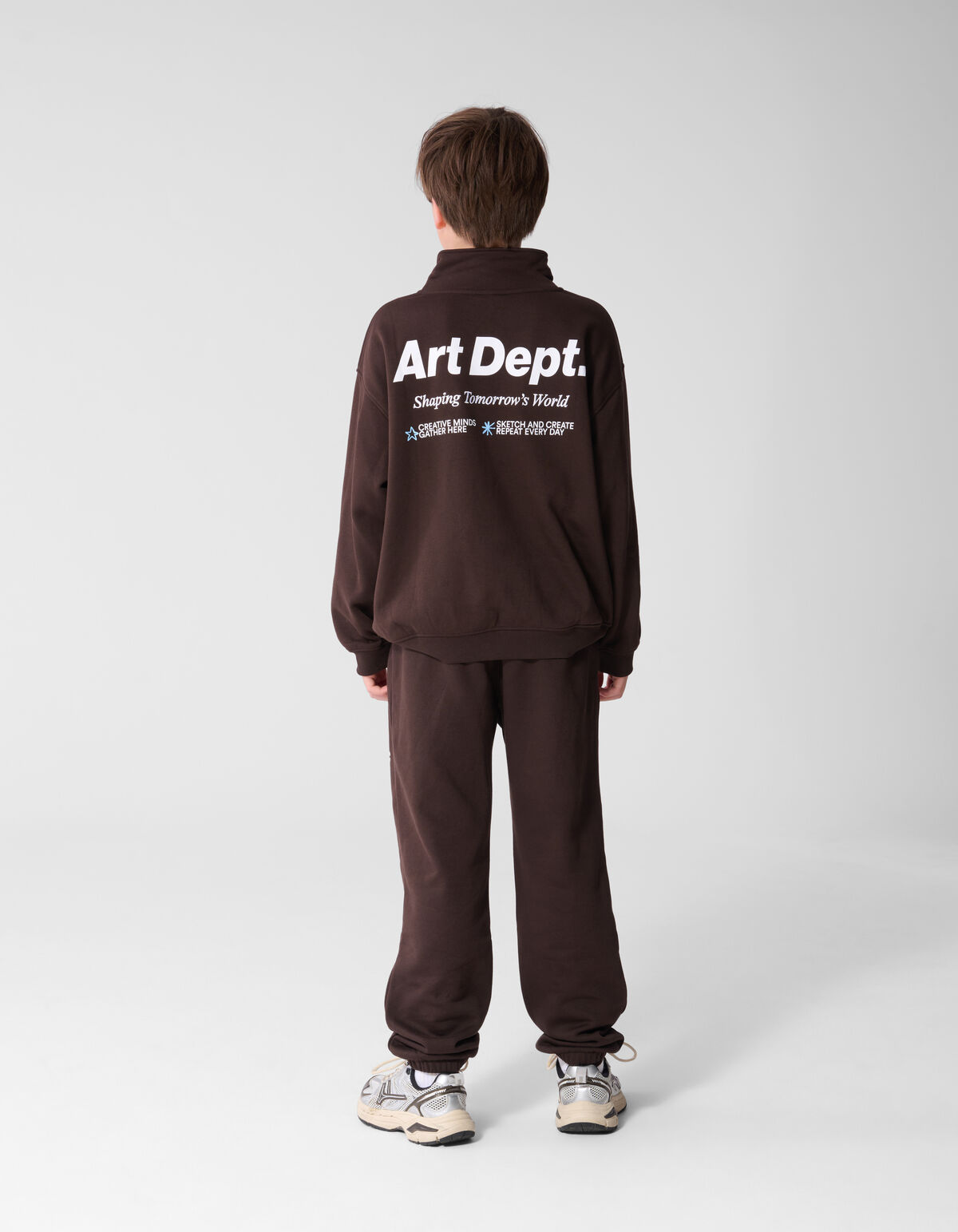 Art Dept Sweater Donkerbruin SHOEBY BOYS