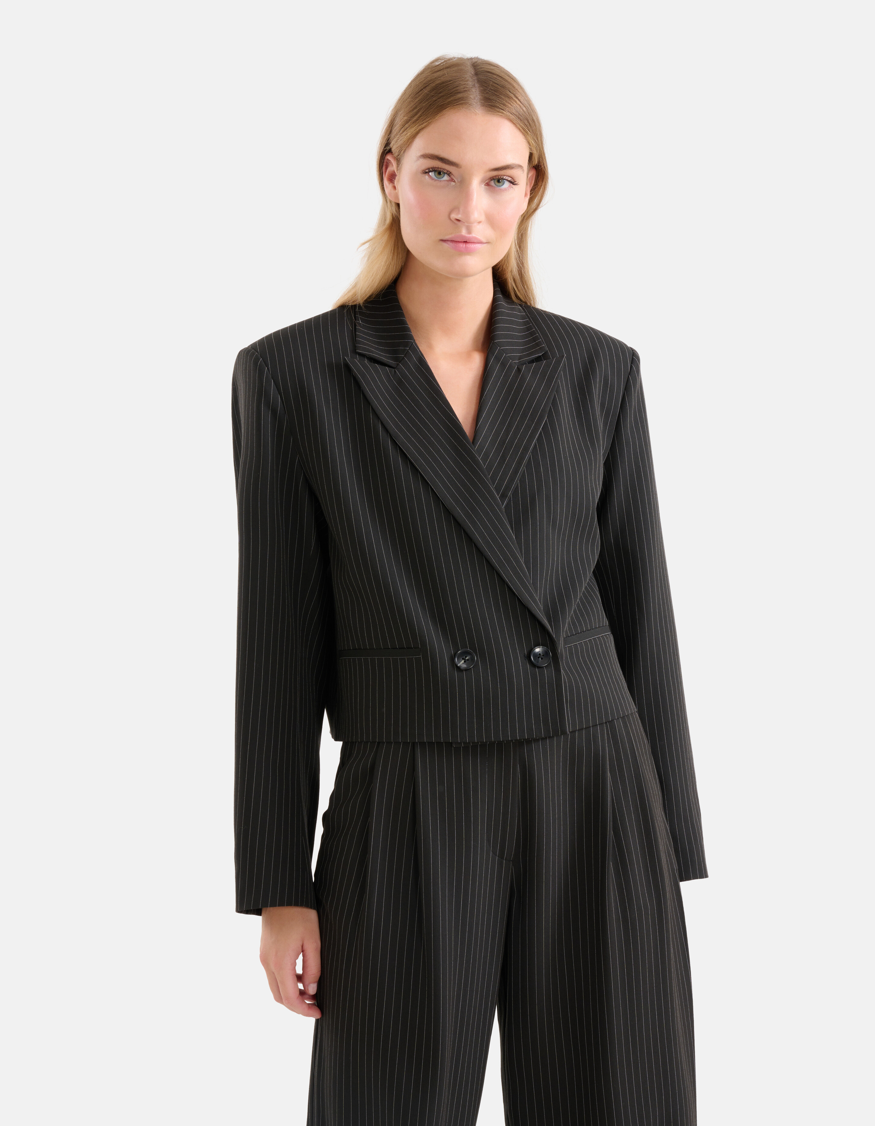 Pinstripe Cropped Blazer Zwart SHOEBY WOMEN