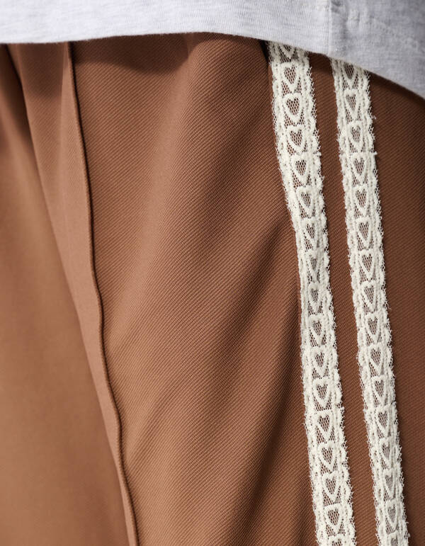 Sporty Wide Leg Fit Broek Bruin SHOEBY GIRLS