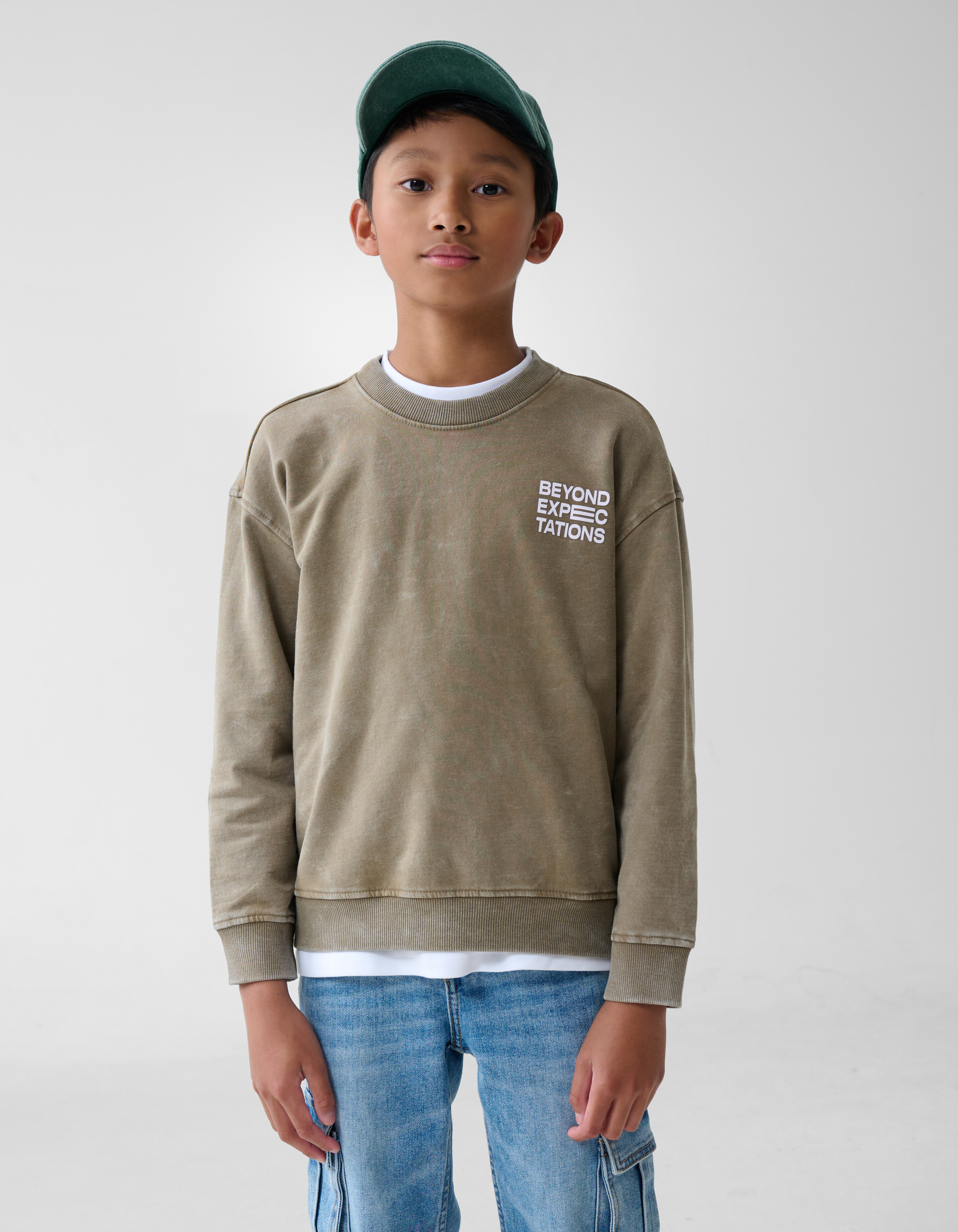 Washed Artwork Sweater Khaki SHOEBY BOYS