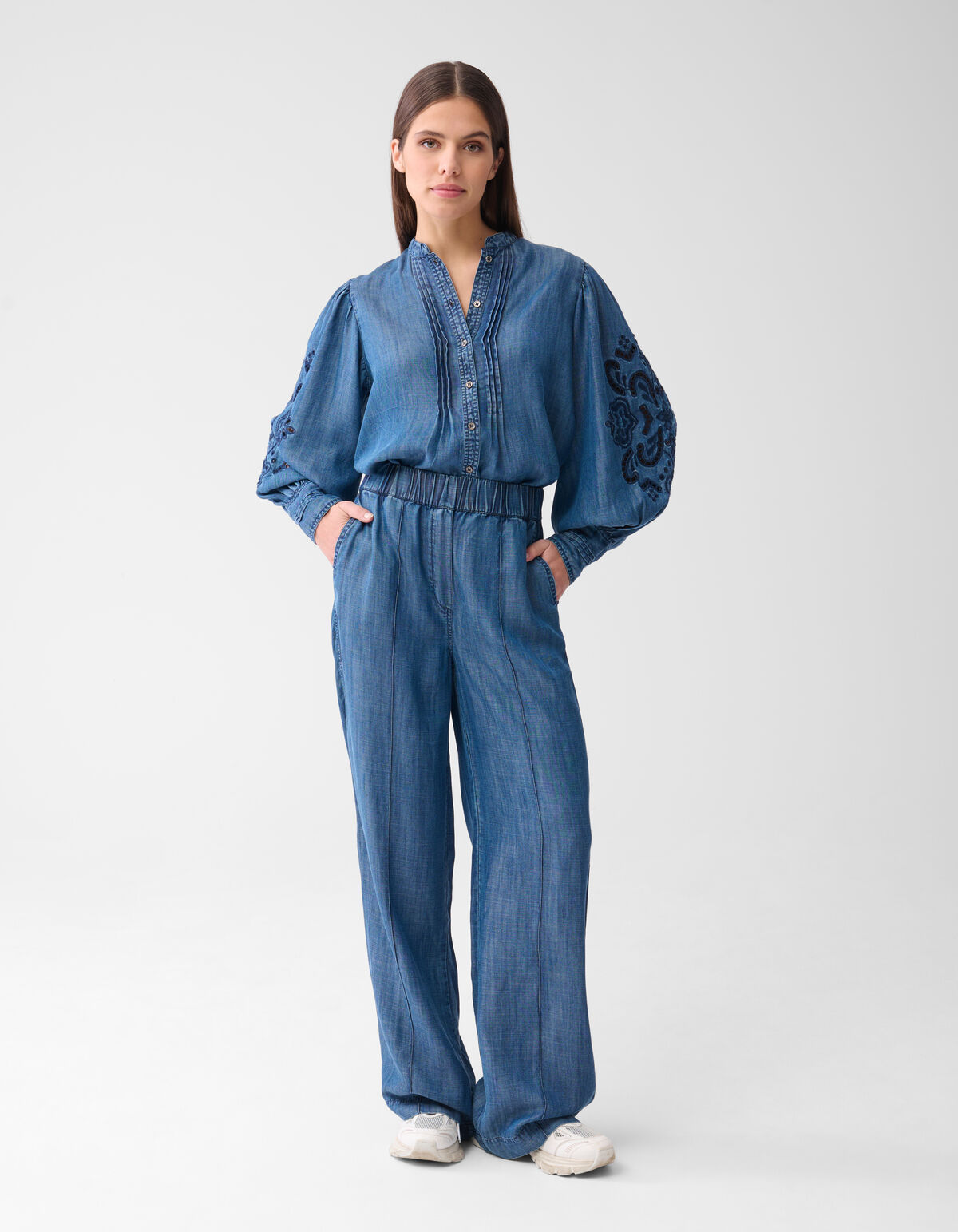 Pintuck Embroidery Blouse Blauw By Mieke SHOEBY WOMEN