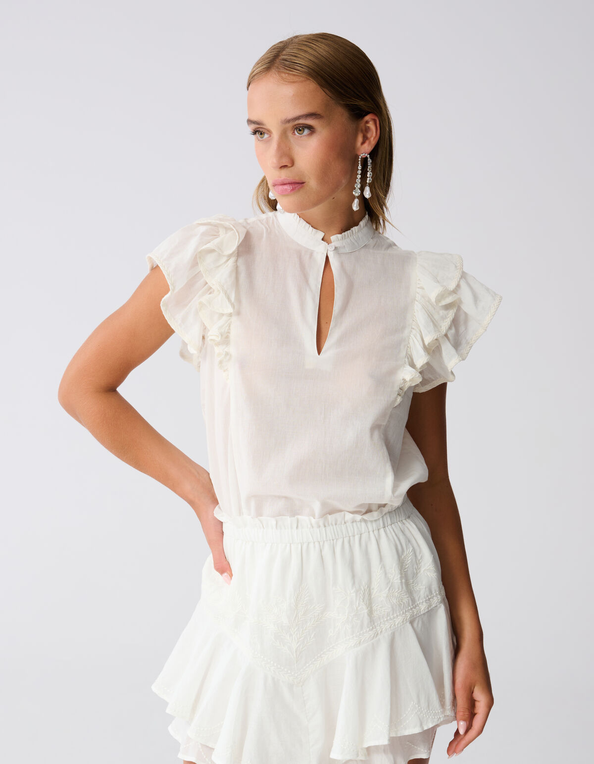 Ruffle Top Wit SHOEBY WOMEN