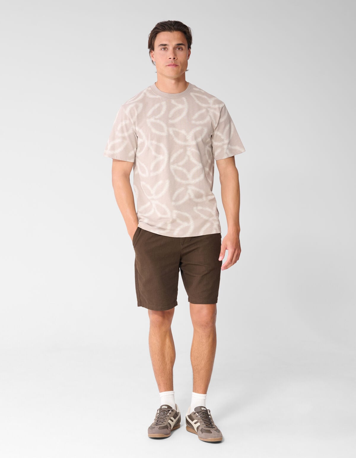 All Over Logo T-shirt Lichtbruin SHOEBY MEN