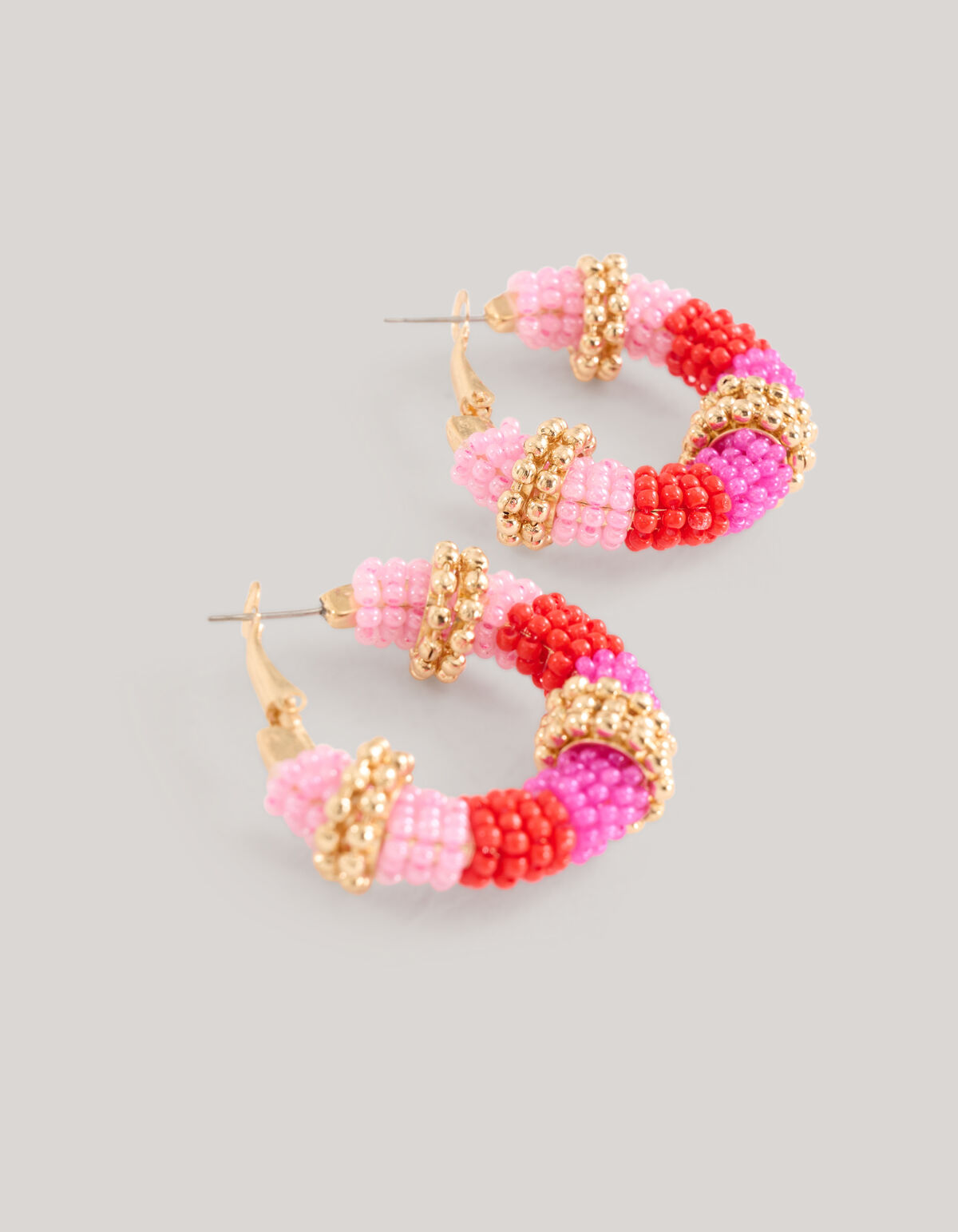 Beaded Hoop Oorbellen Roze SHOEBY ACCESSOIRES