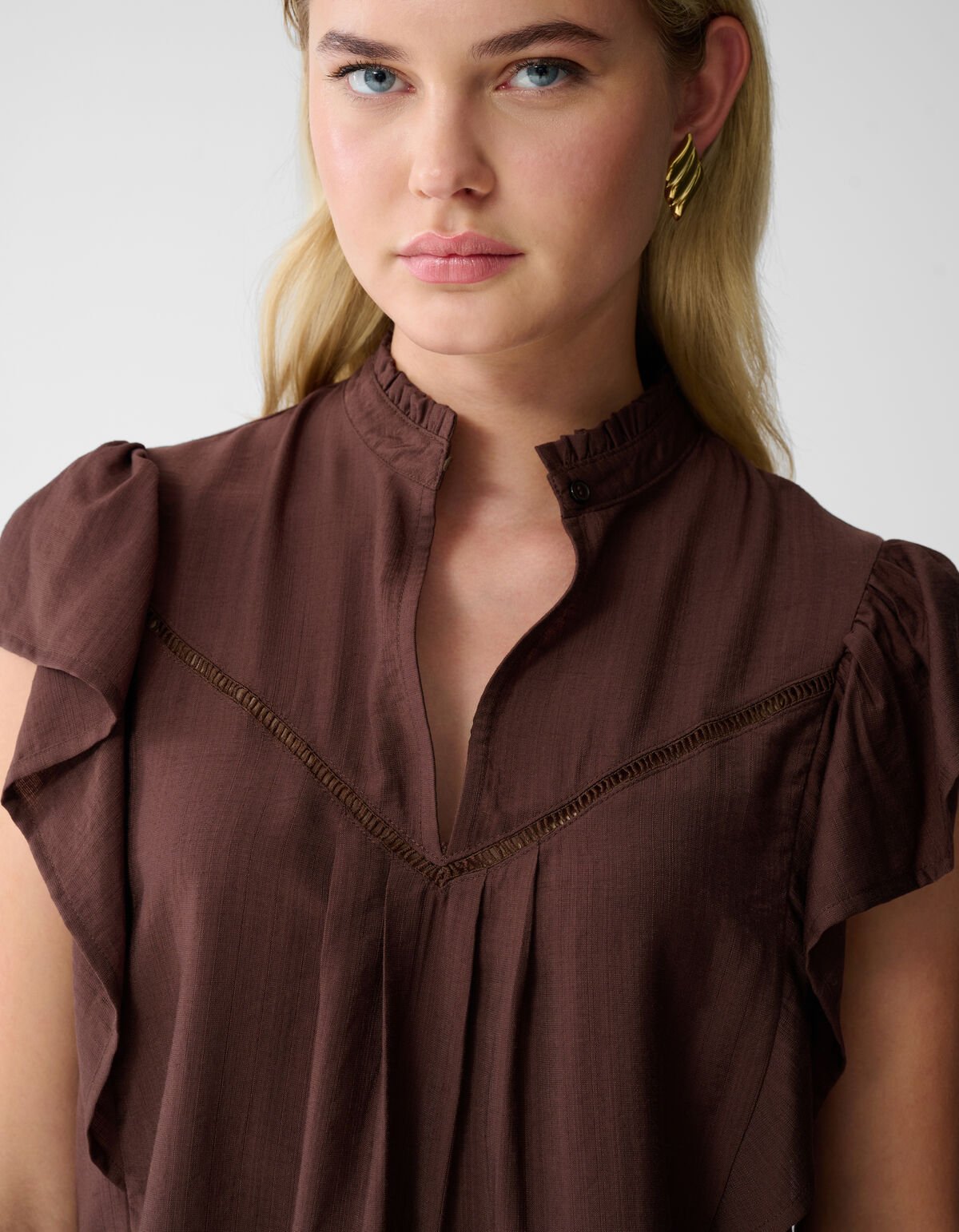 Ruffle Top Bruin SHOEBY WOMEN