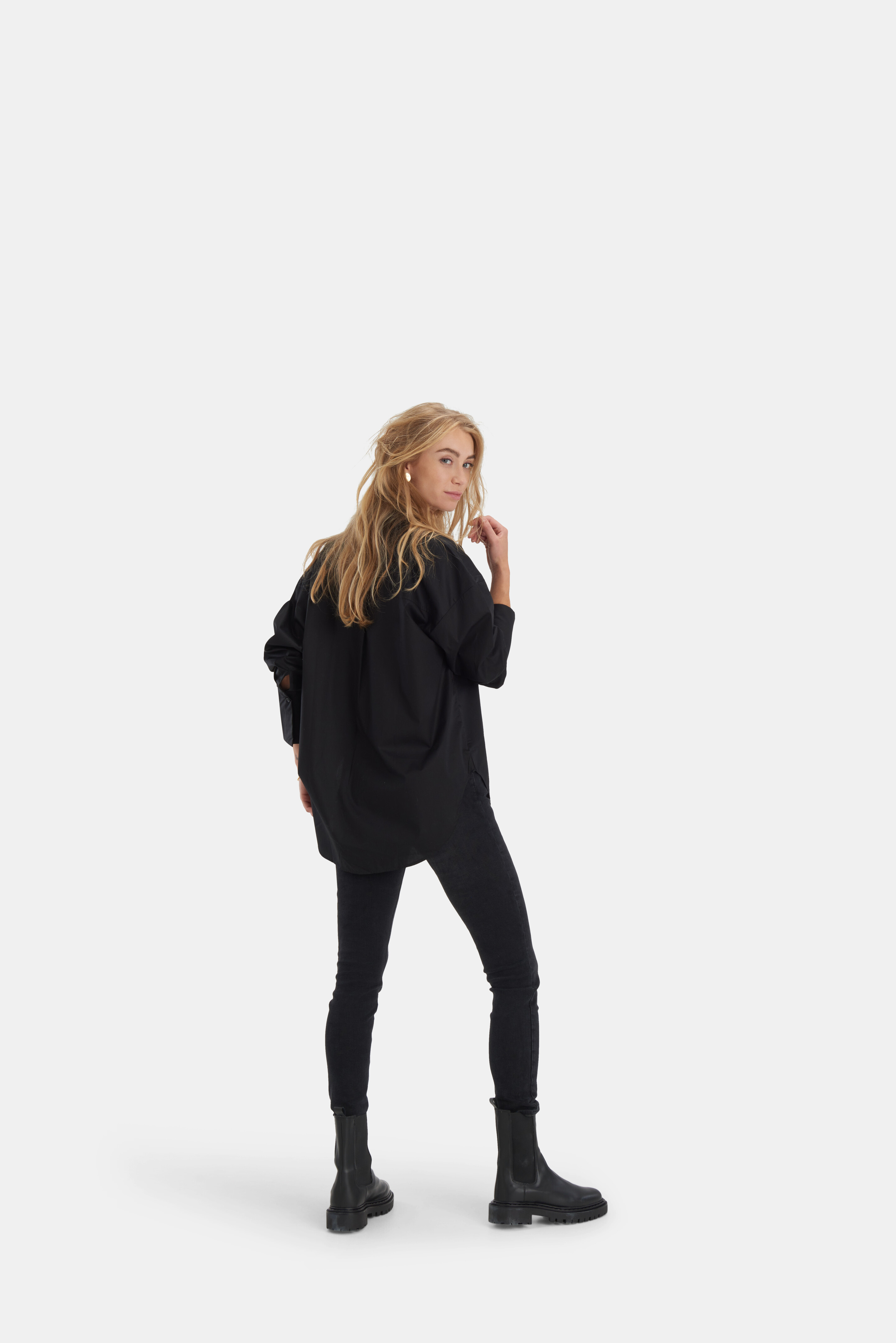 Black Blouse EKSEPT