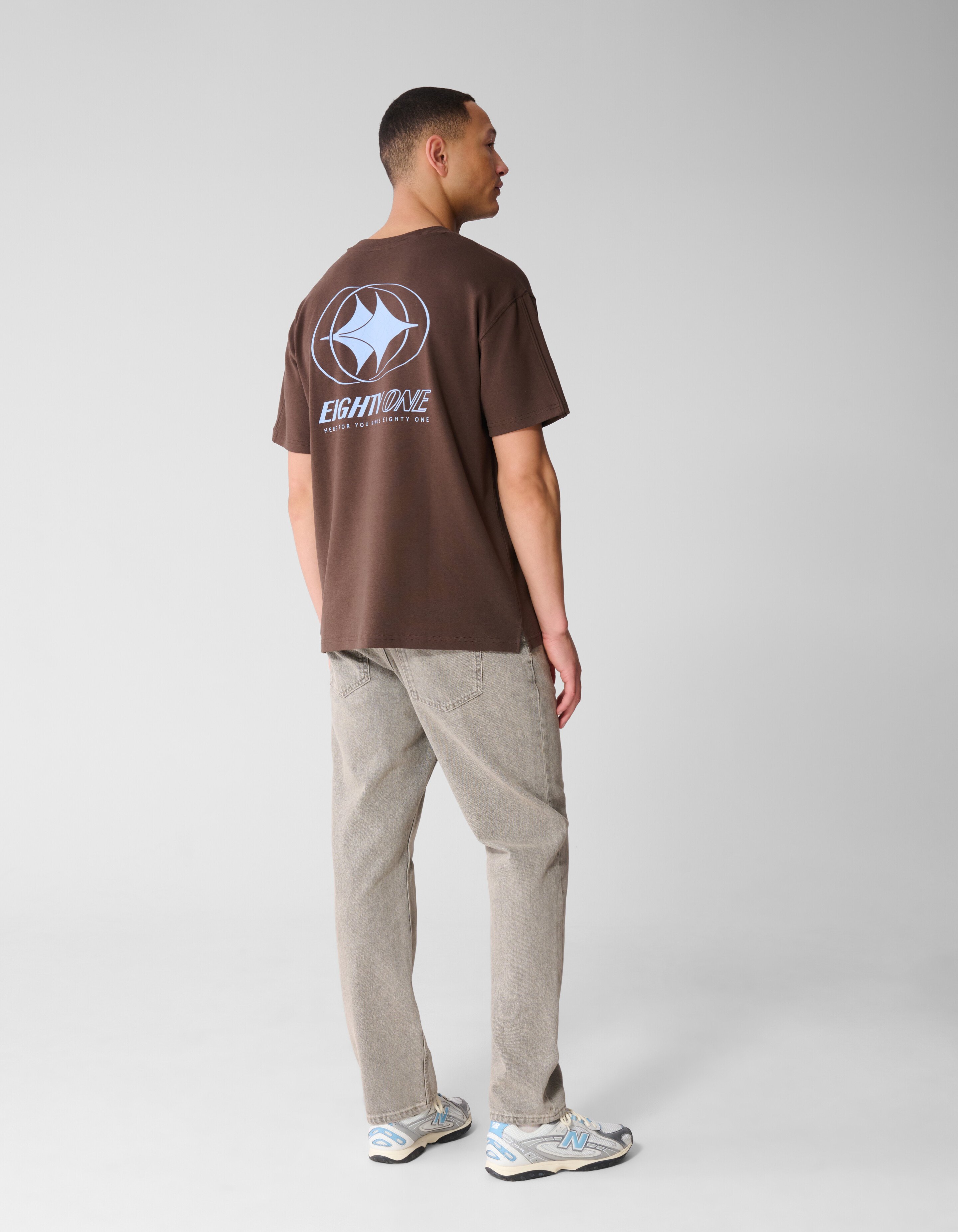 Eighty One Artwork T-shirt Donkerbruin SHOEBY MEN