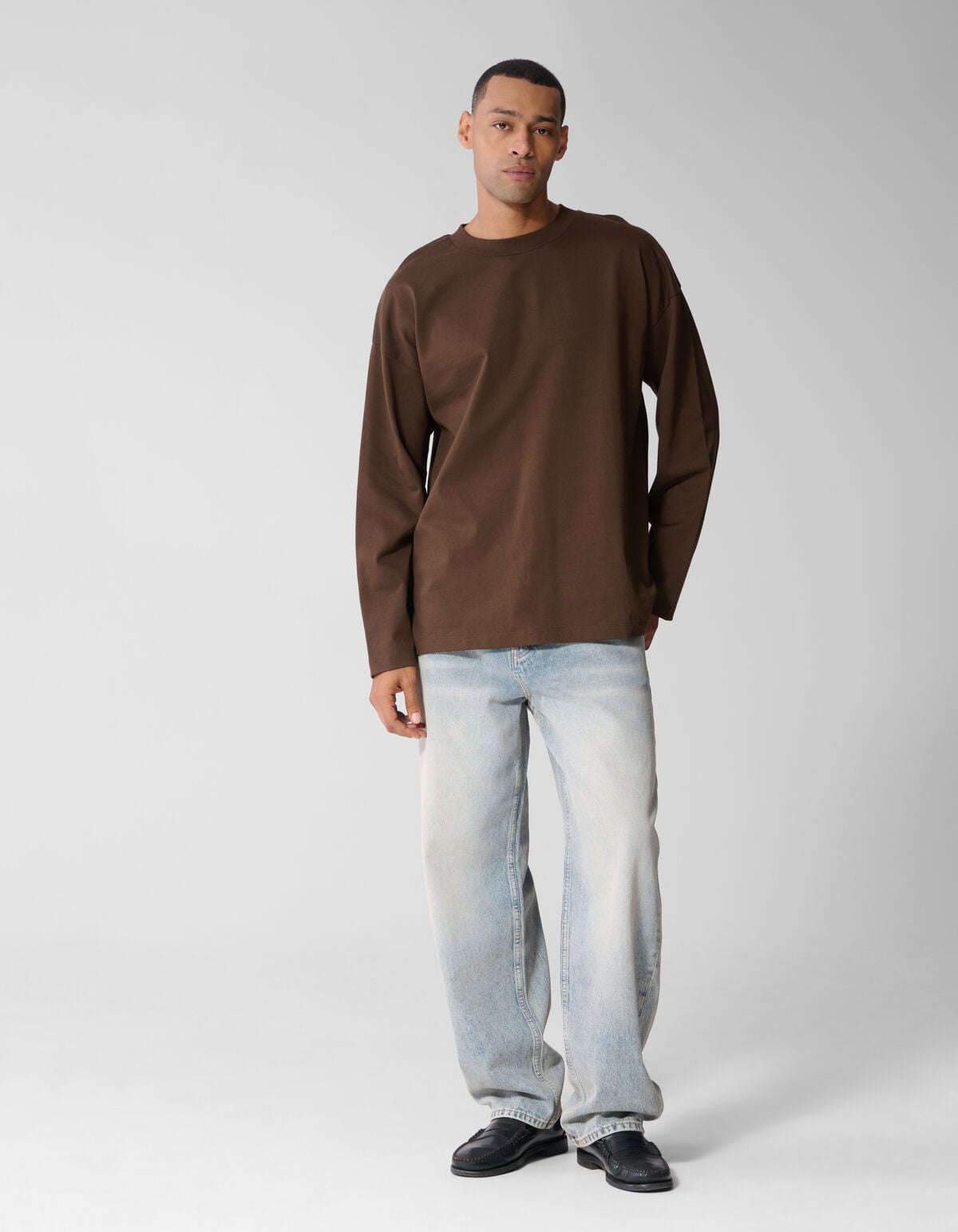 Basis Relaxed Fit Longsleeve Bruin SHOEBY MEN