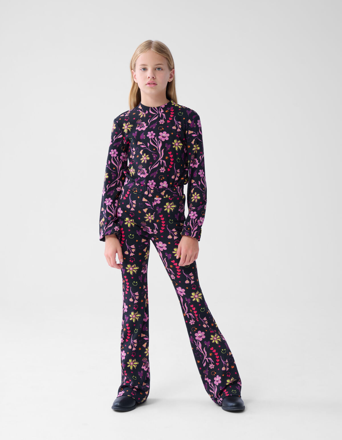 Doodle Print Rib Flared Legging Zwart SHOEBY GIRLS